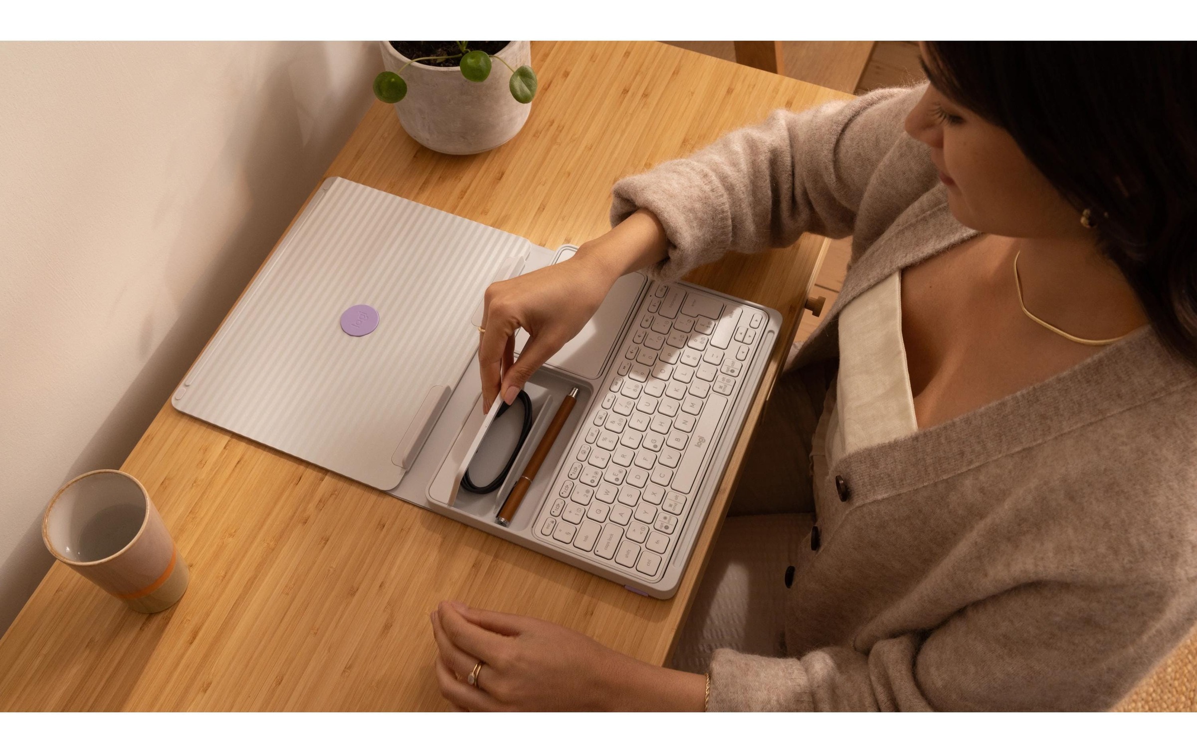 Logitech Clavier de tablette »Cover Casa Pop-Up Desk« ()