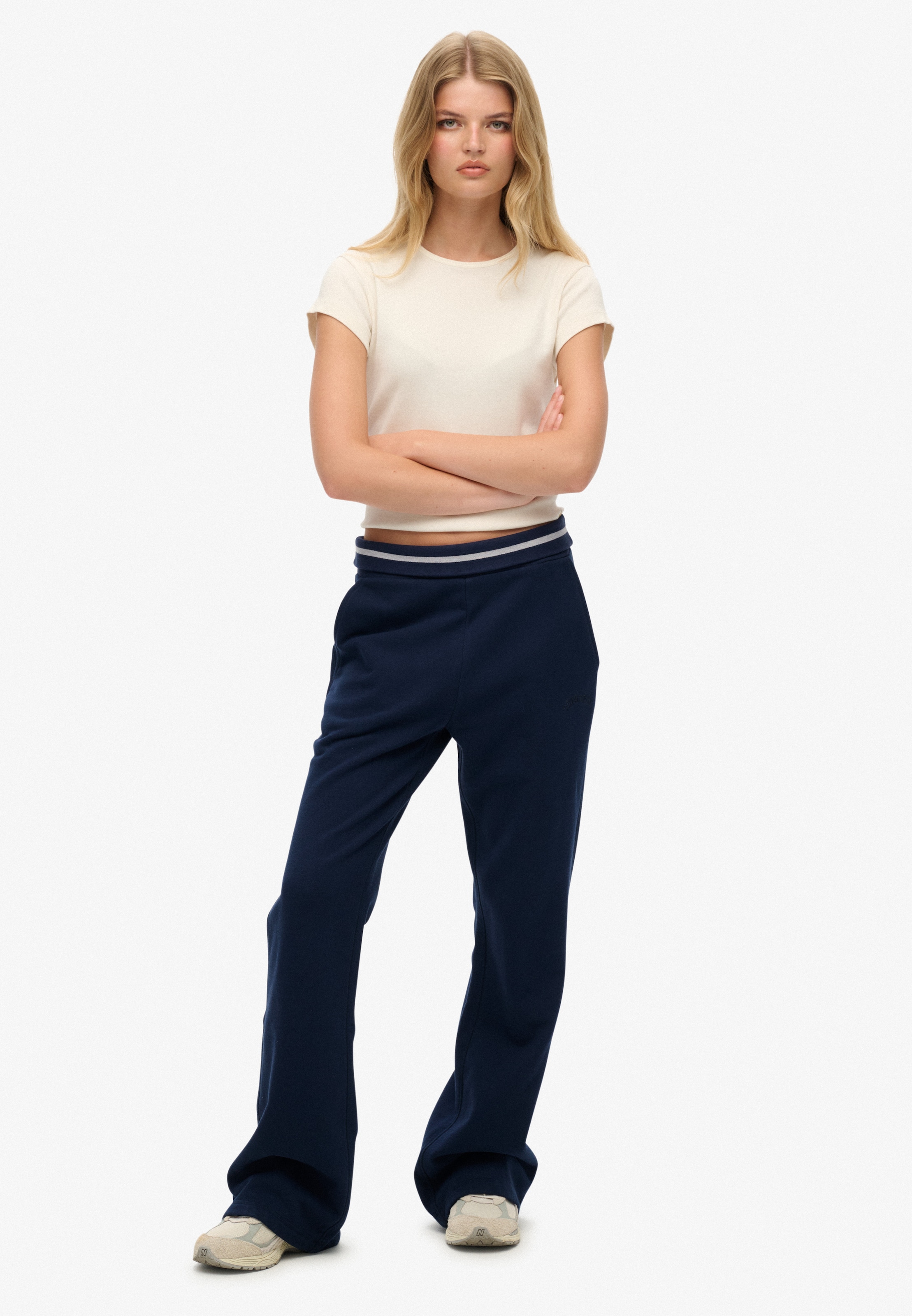 Superdry Pantalon sweat »ESSENTIAL LOGO LR FLARE JOGGER«