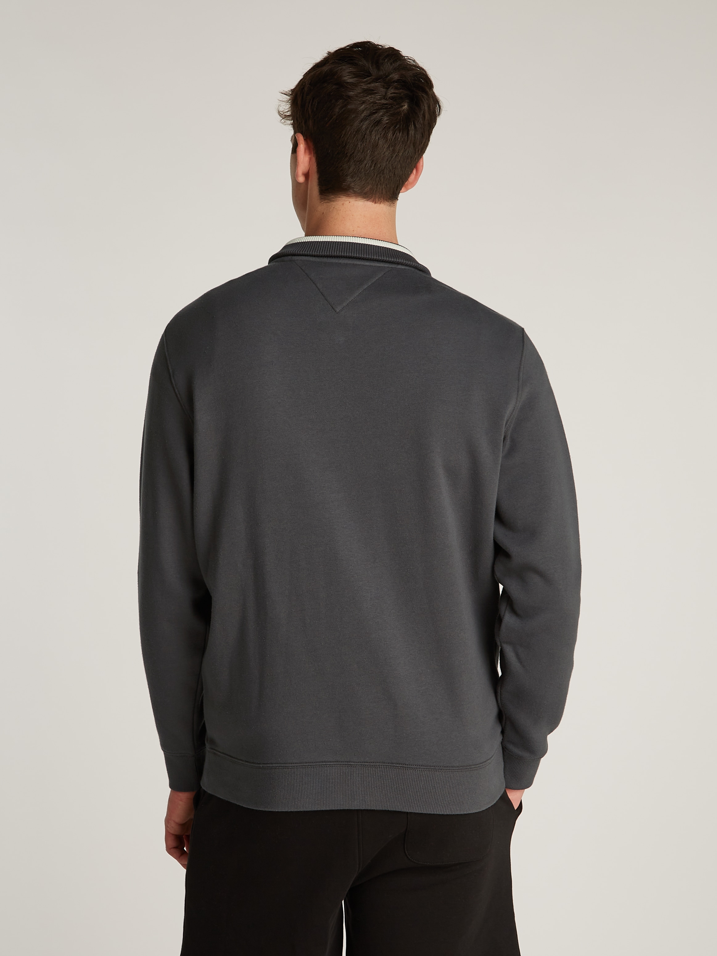 Tommy Jeans Plus Sweatjacke »TJM REG FLEECE ZIP THRU EXT«, in Grossen Grössen, Logostickerei