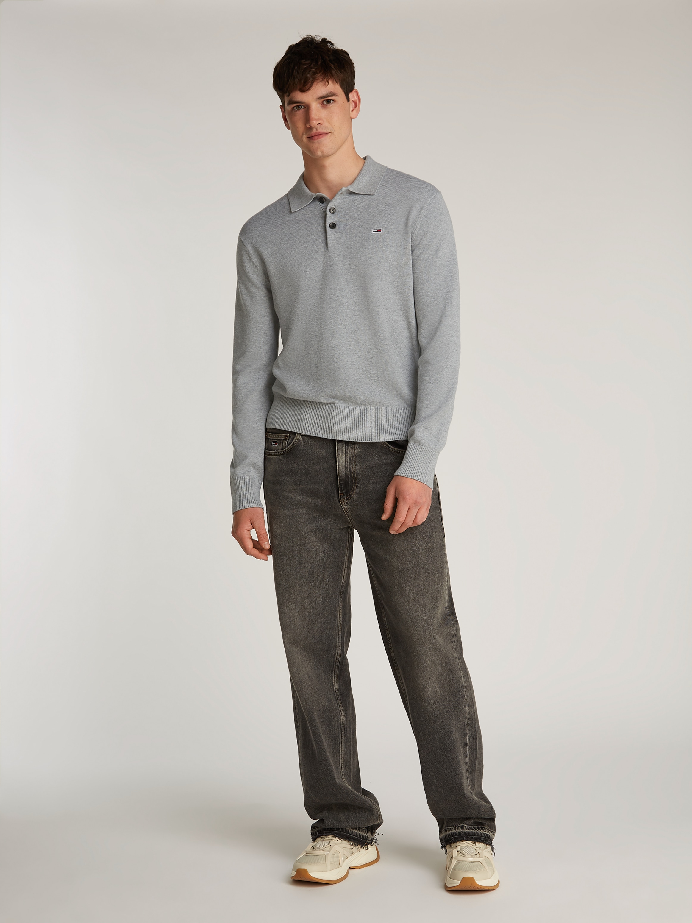 Tommy Jeans Polokragenpullover »TJM SLIM ESSENTIAL POLO SWEATER«, mit Logostickerei