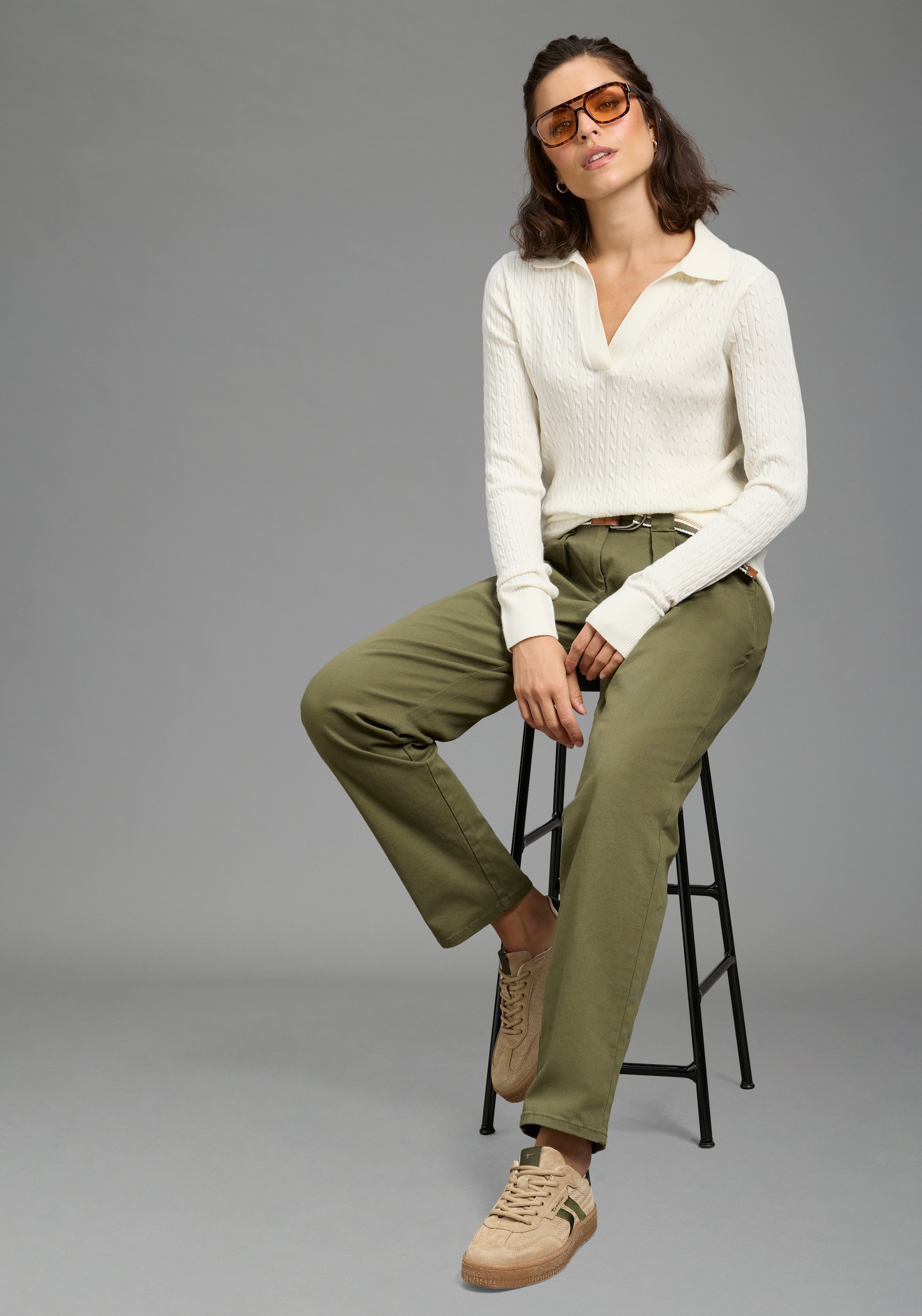 Laura Scott Chinos  coupe droite en confort fit, matière élastique