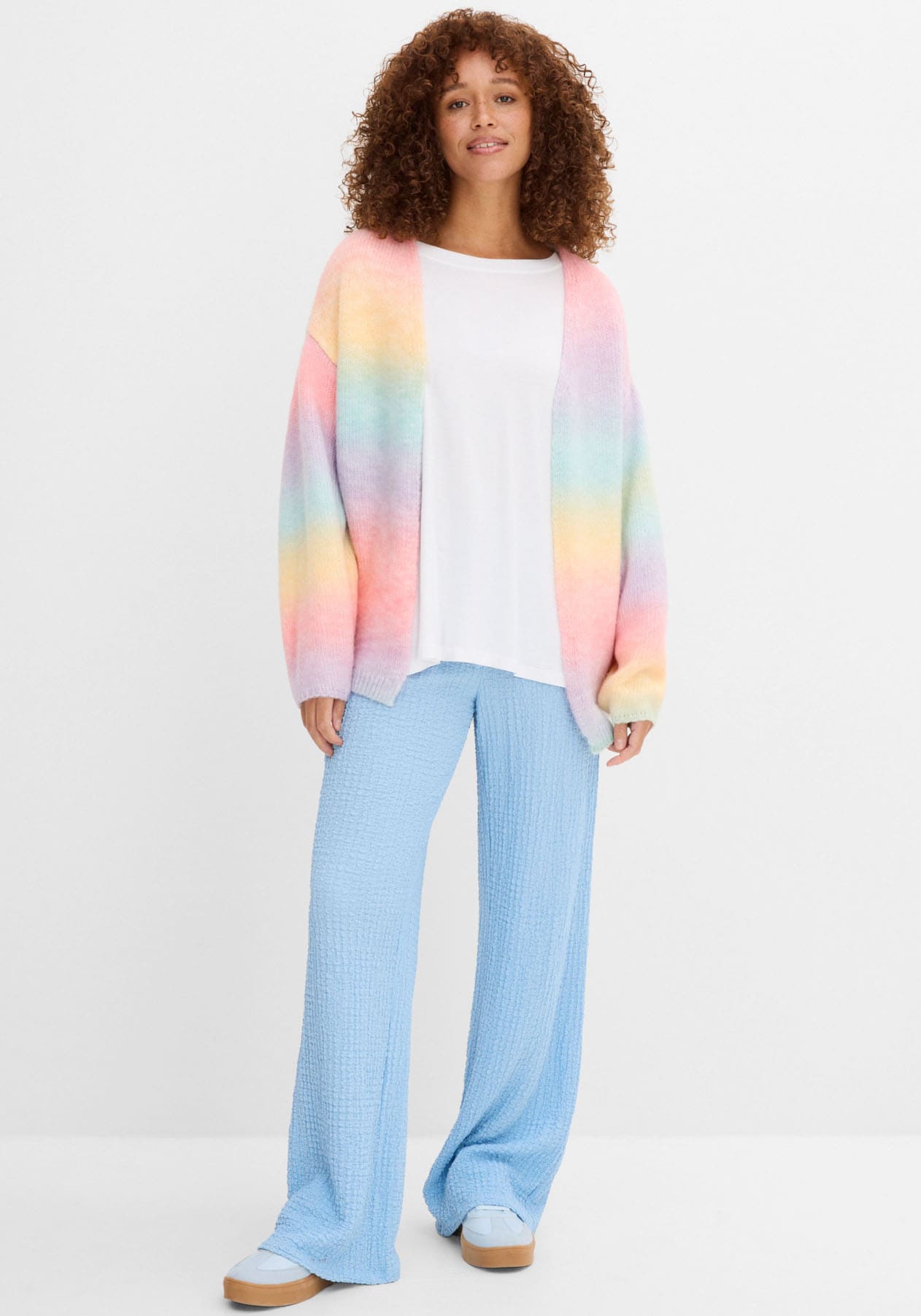 bonprix T-shirt oversize oversize Passform, Halbarm-Design, aus Viskose und Elasthan