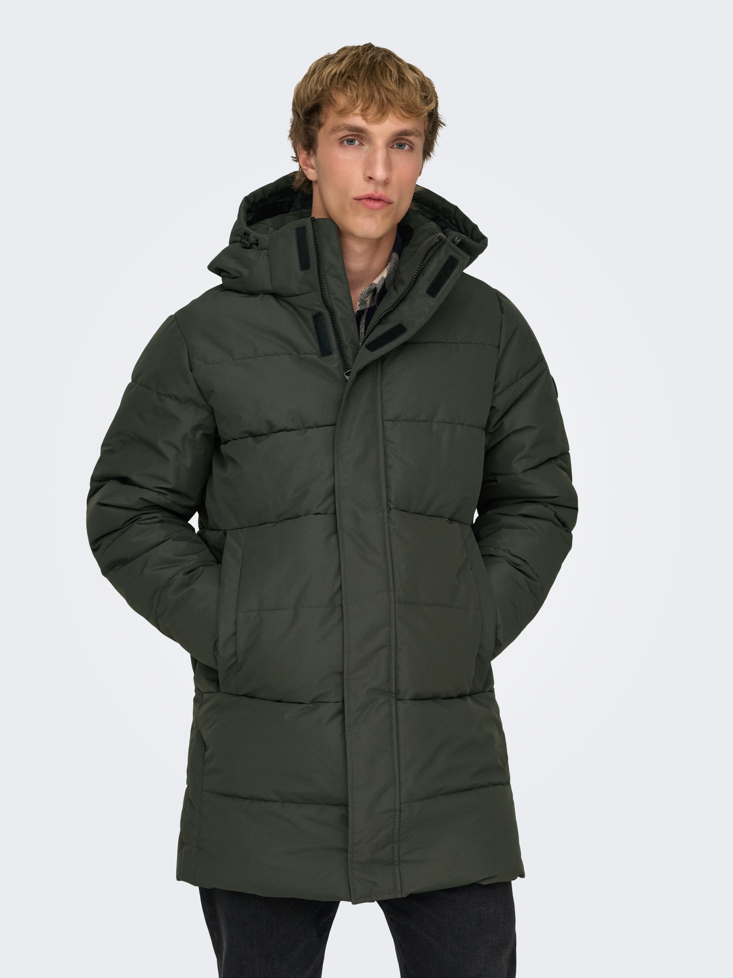 ONLY & SONS Veste matelassée »ONSCARL LIFE LONG QUILTED COAT NOOS OTW« mit Kapuze