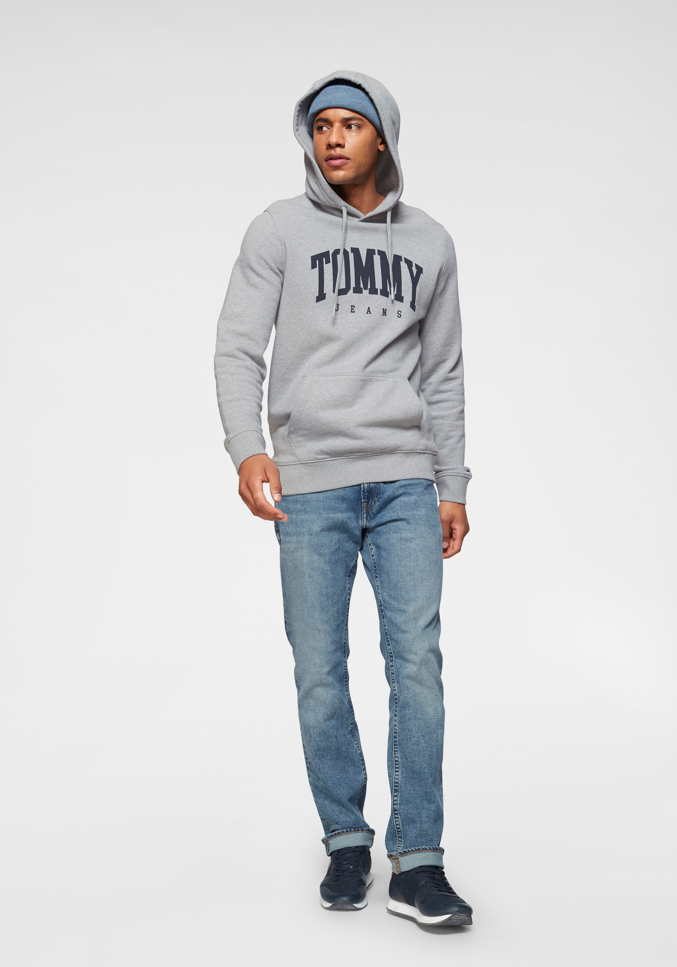 Image of Tommy Jeans Kapuzensweatshirt »TJM ESSENTIAL TOMMY HOODIE« bei Ackermann Versand Schweiz