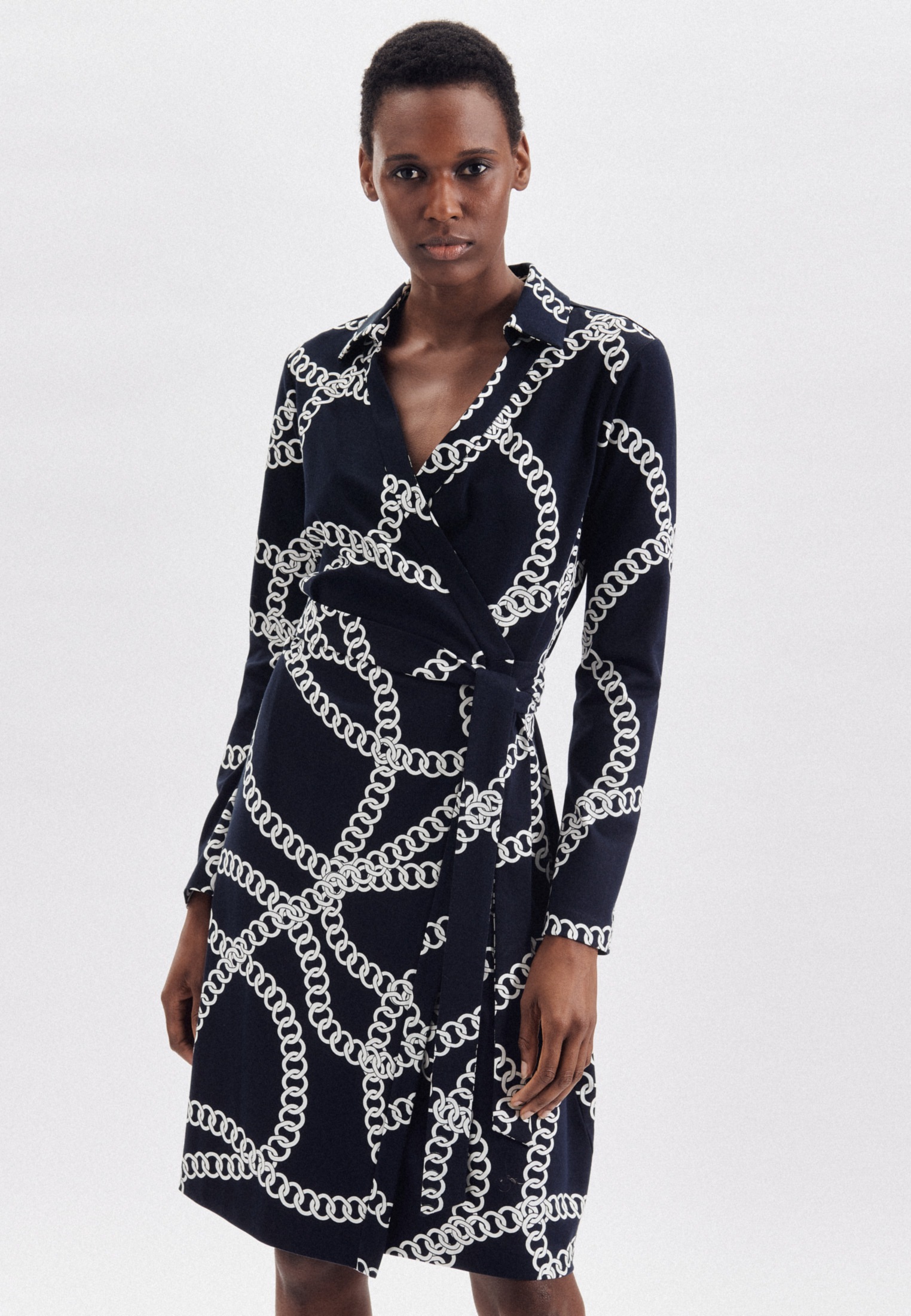 Image of seidensticker Sommerkleid »Schwarze Rose«, Langarm V-Neck Kettenprint bei Ackermann Versand Schweiz