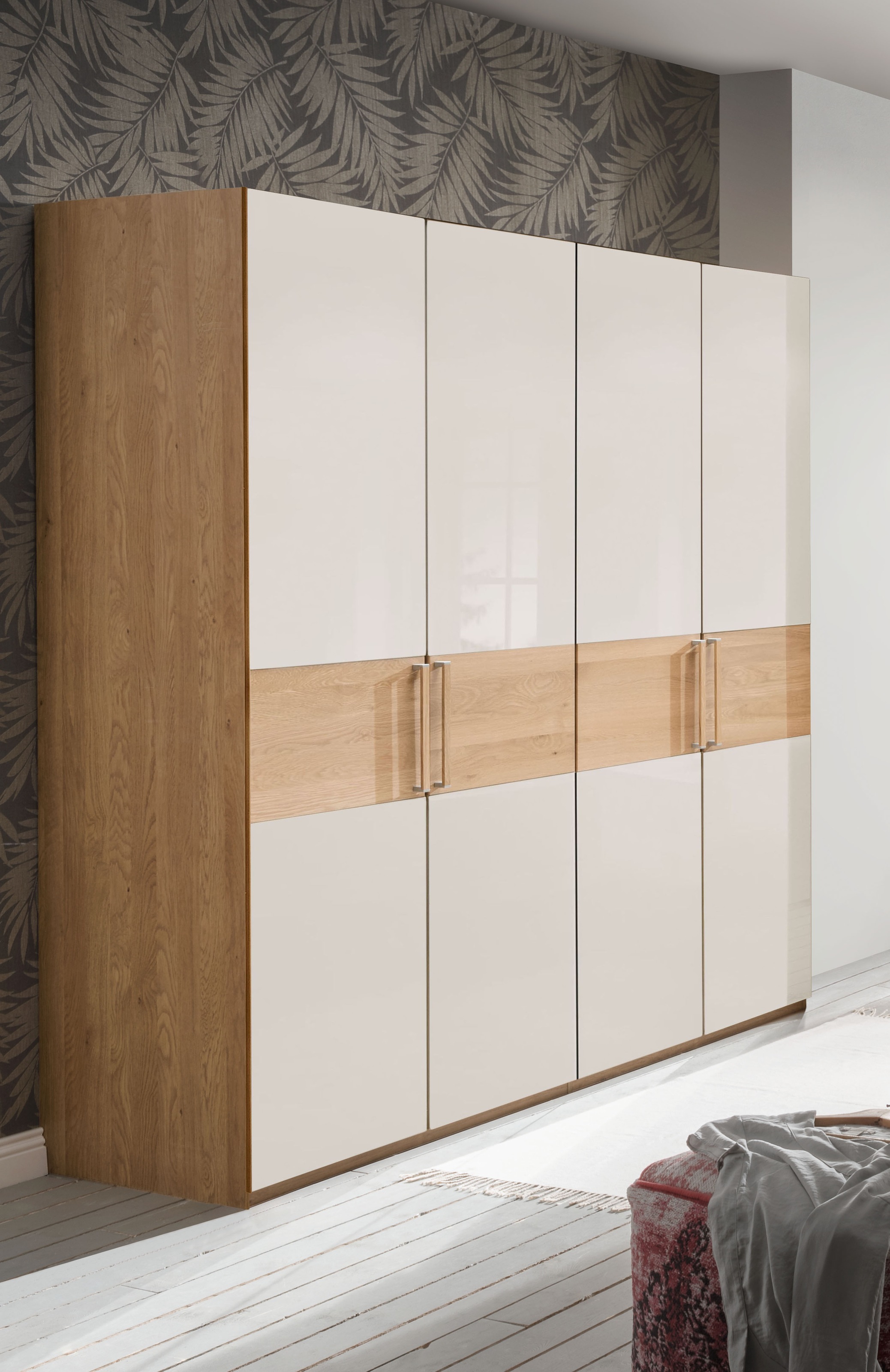 Image of WIEMANN Kleiderschrank "Kiruna" mit Champagnerglas