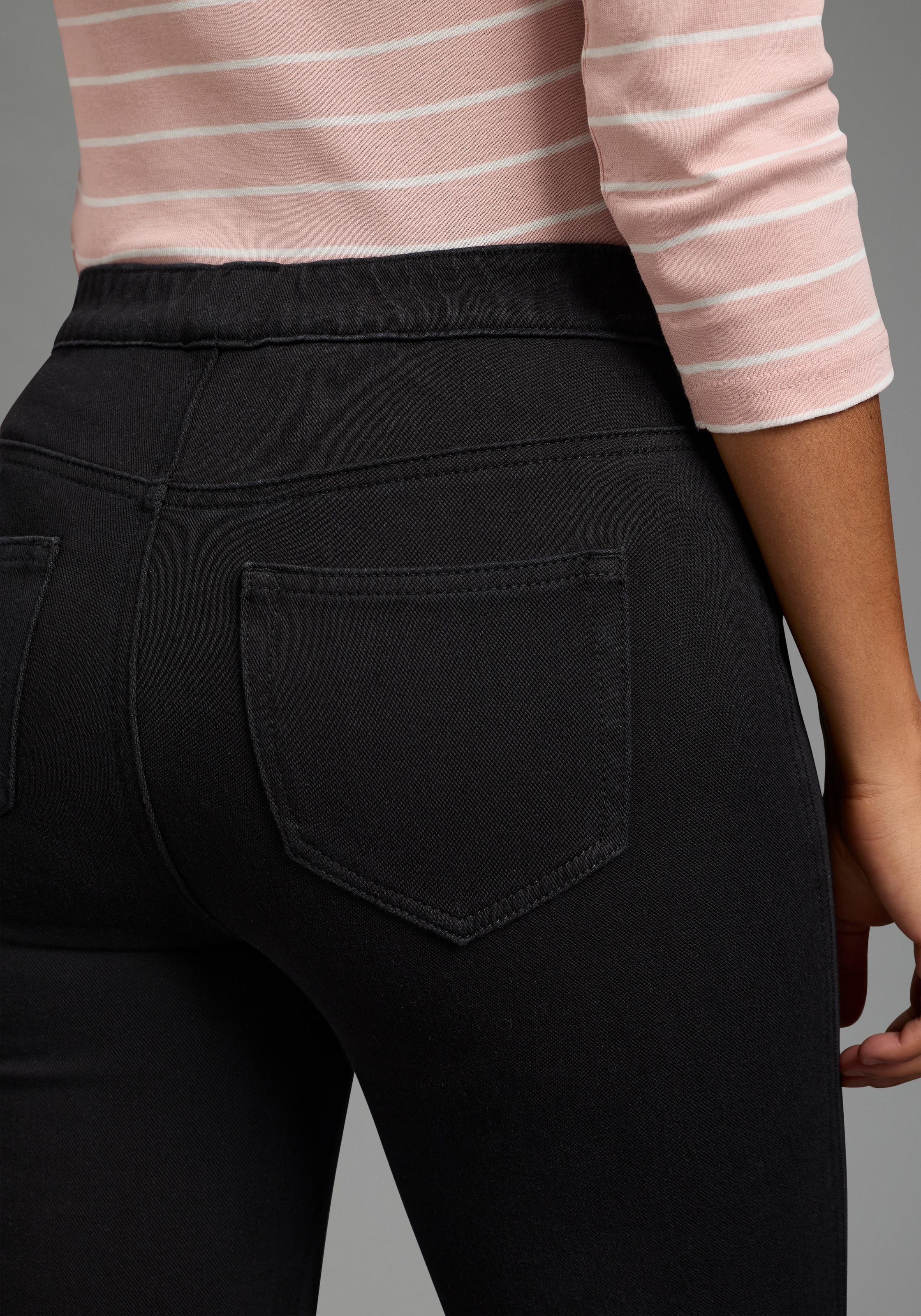 Arizona Jeggings en jeans »im 4 Way Stretch, Quer- und Längselastisch, Bootcut« coupe très slim, forme bootcut, hauteur normale de taille