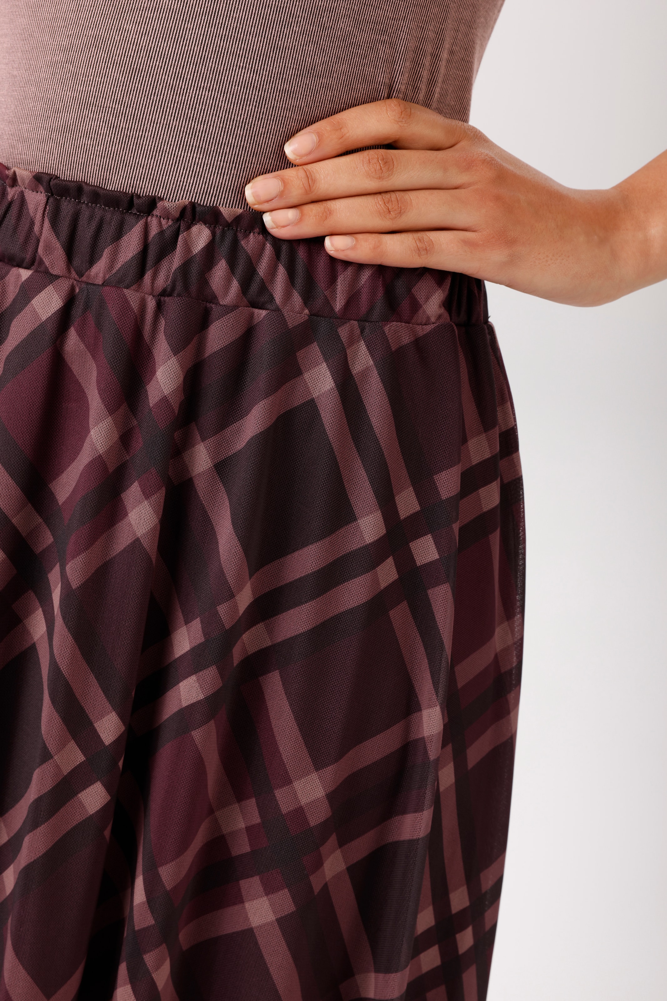 Aniston CASUAL Maxi jupe dans un motif carreaux harmonieux en couleurs - NOUVELLE COLLECTION