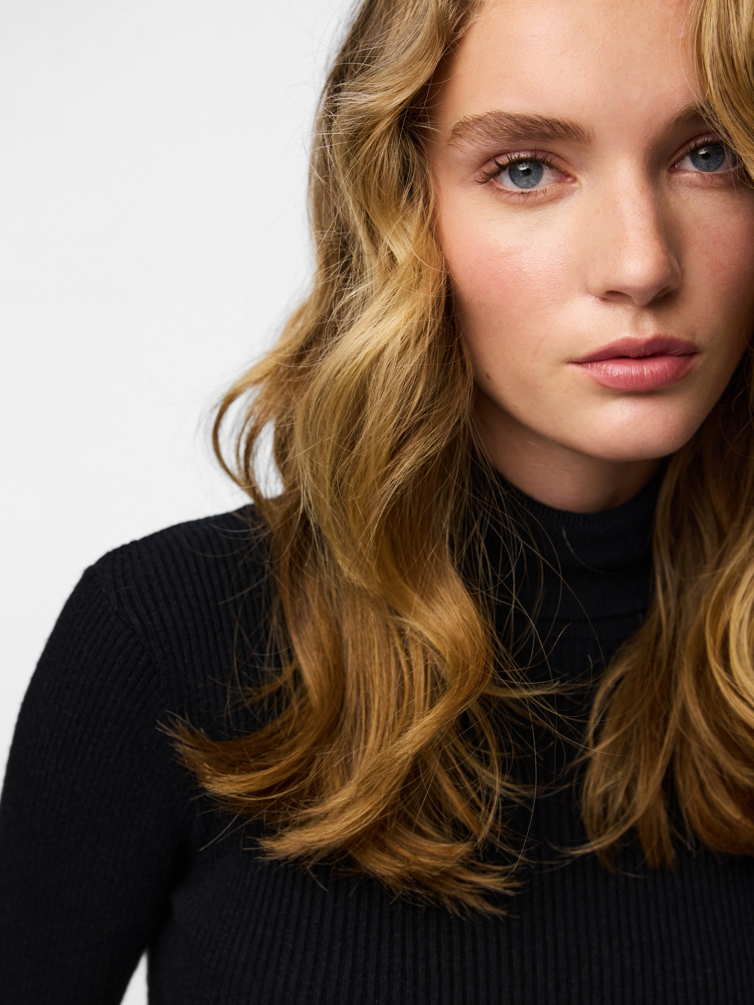 pieces Pull à col roulé »PCMIRA LS ROLLNECK KNIT NOOS BC«