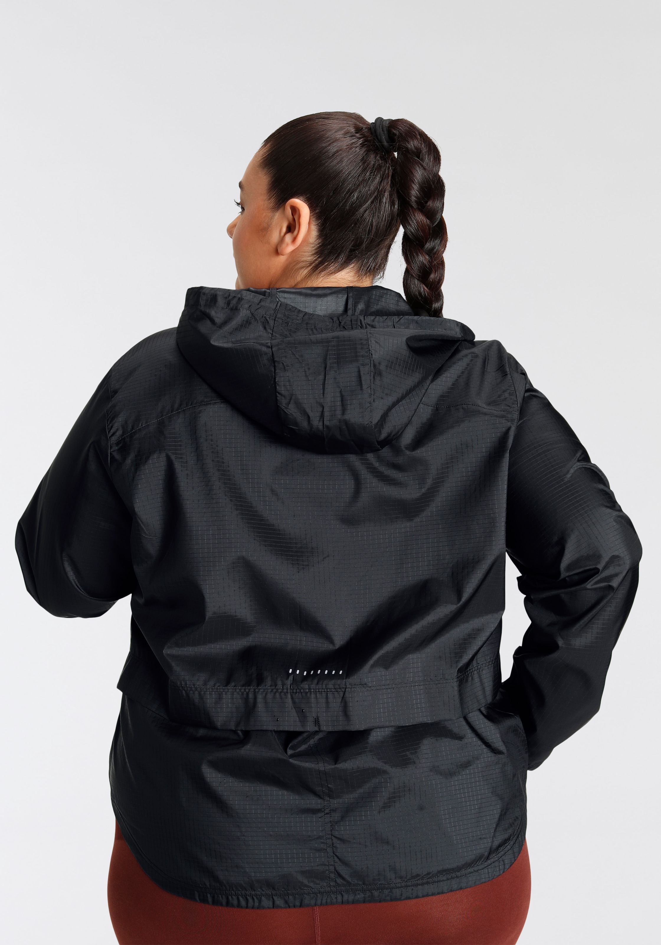 mit Laufjacke Kapuze Women\'s Jacket bestellen (Plus Running »Essential Nike versandkostenfrei ♕ Size)«,