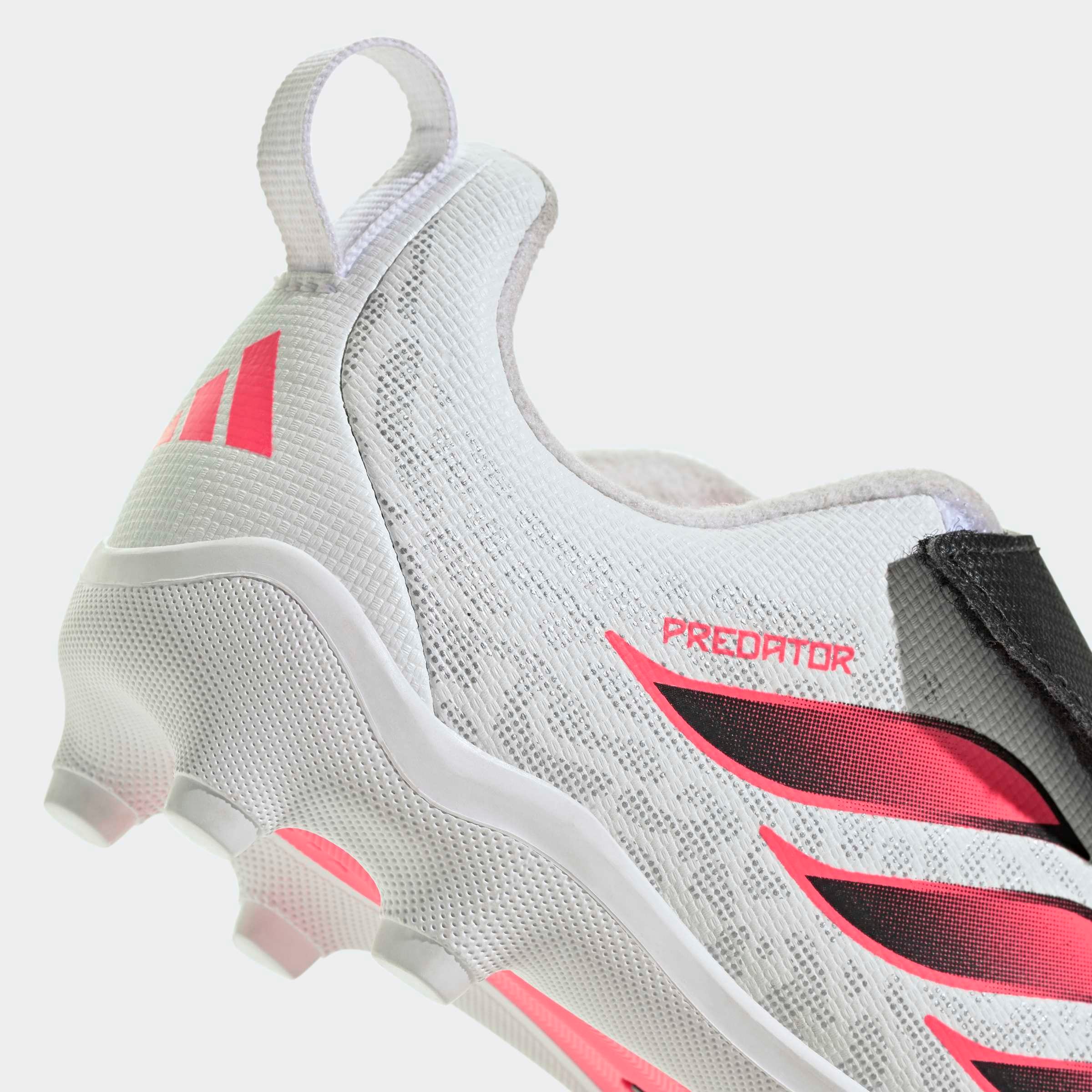 adidas Performance Chaussure de football »PREDATOR CLUB KIDS , KLETTVERSCHLUSS, FESTE BÖDEN/MULTI GROUND«  adapté à de nombreux types de sols, pour adolescents et enfants