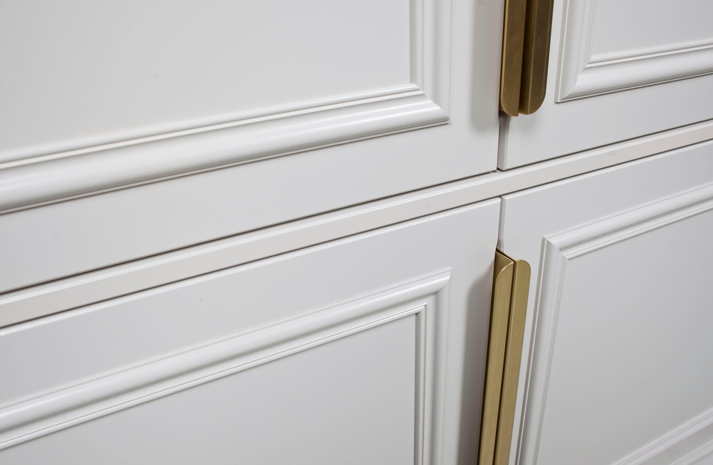 WOOOD Armoire vestiaire »Organize  FSC®-Kiefernholz mit Zierleisten-Türen und Metallgriffen« H 215 x L 110 x P 62 cm, fixation murale recommandée, facile d'entretien