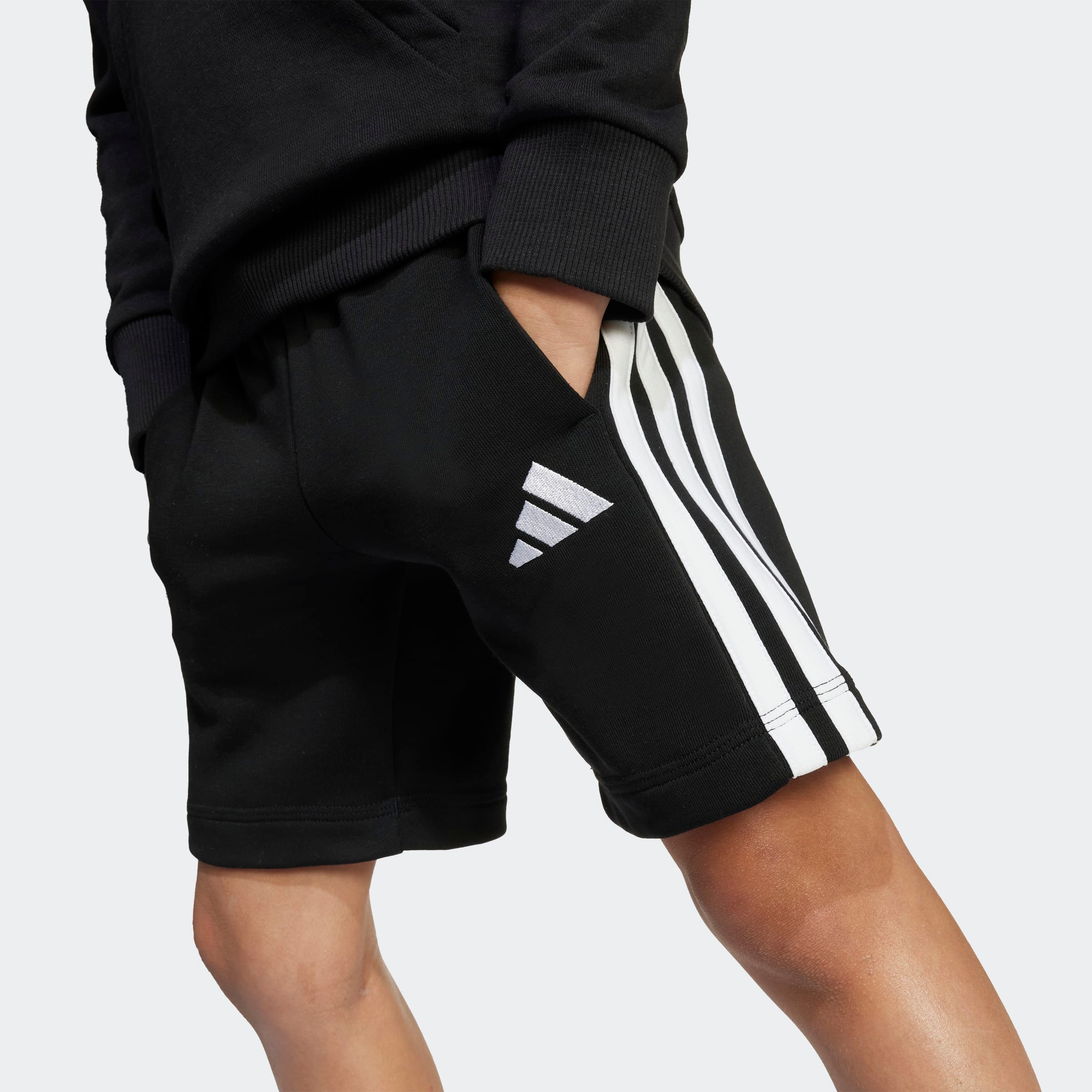 adidas Sportswear Shorts »LK 3S FT SH 220«  für Kinder, mit sportlichen 3-Streifen, aus Baumwolle und Polyester