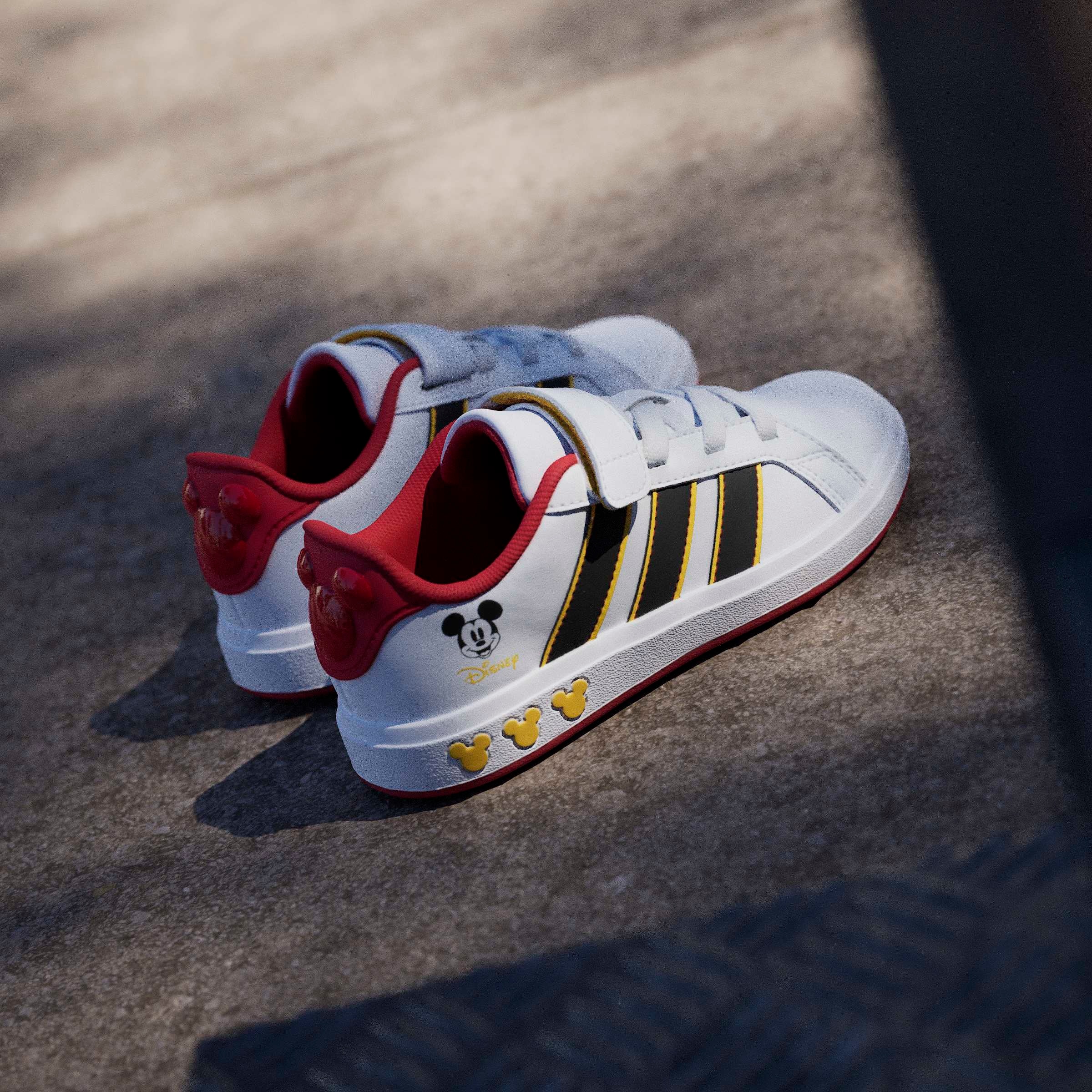adidas Sportswear Sneakers »ADIDAS DISNEY MICKY MAUS GRAND COURT KIDS«  für Kinder & Jugendliche