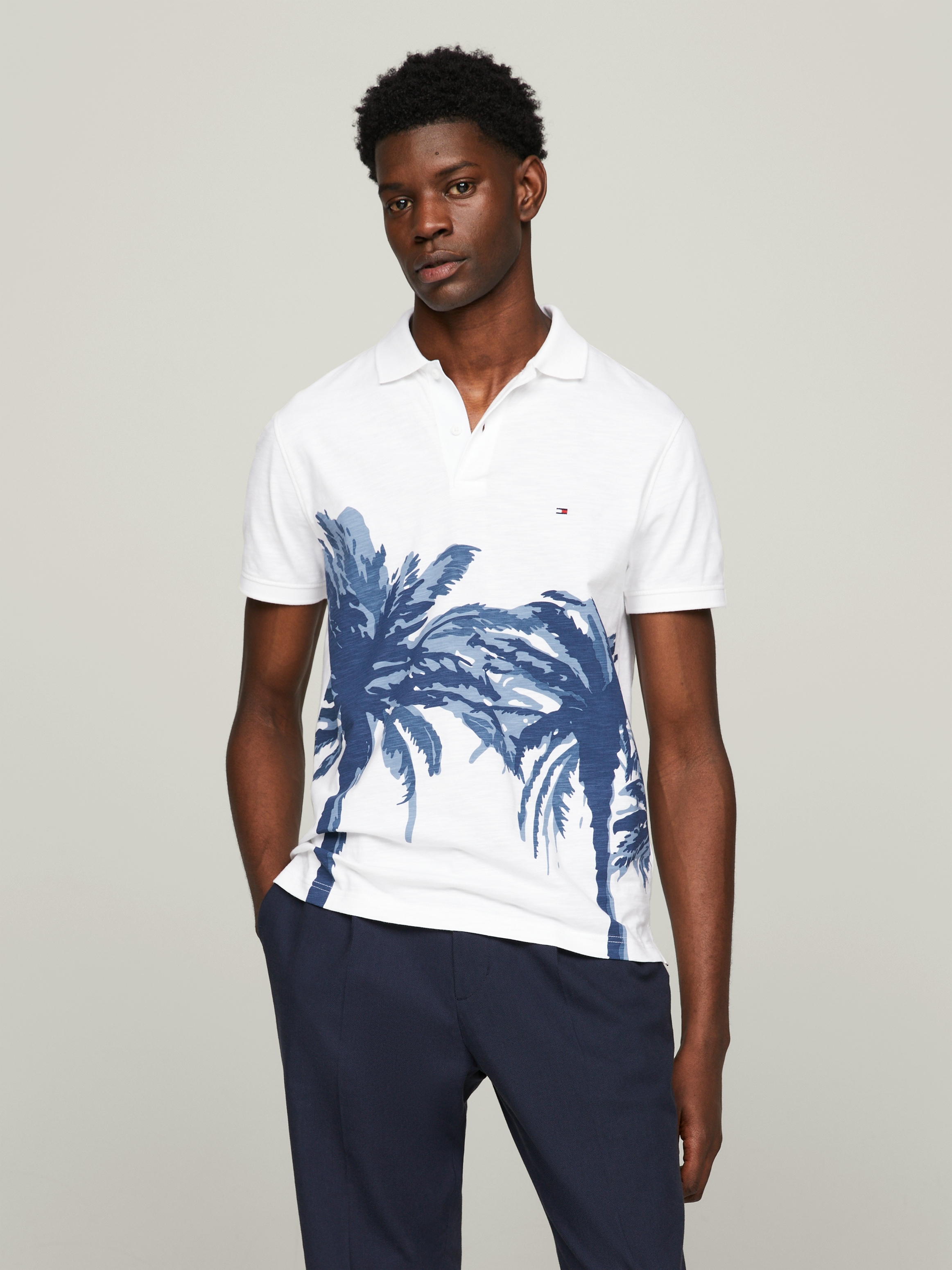 Tommy Hilfiger Poloshirt »PALM PLACEMENT PRINT REG POLO«, kontrastreicher Palmenprint