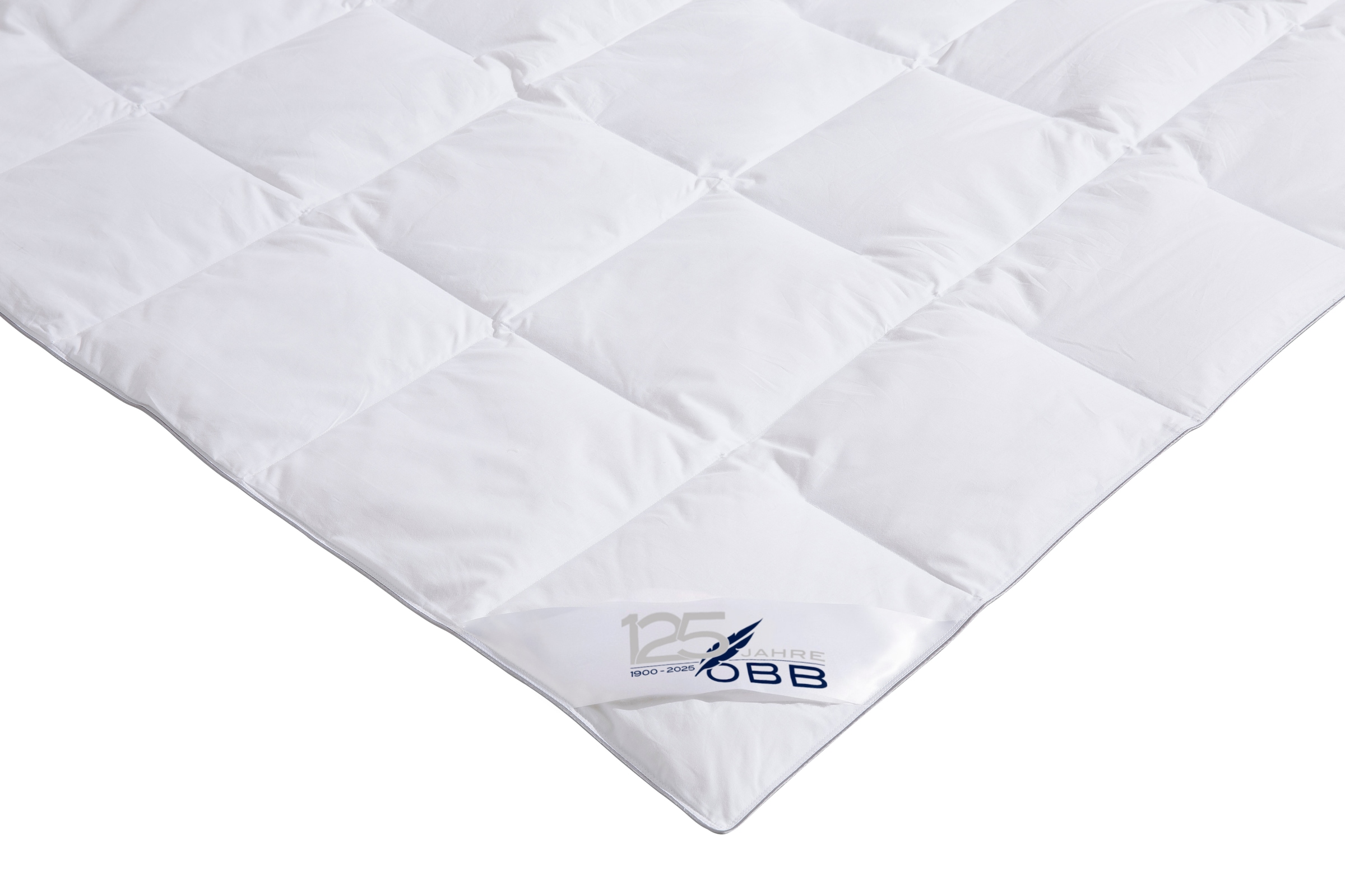 OBB Daunenbettdecke »Edition 125 Jahre, Bettdecken für Sommer und Winter, Ganzjahresdecke«. Füllung 90%Daunen, 10% Federn, Bezug 100% Baumwolle, Bettdecke 135x200 cm, 155x220 cm & weitere Grössen, Made in Germany