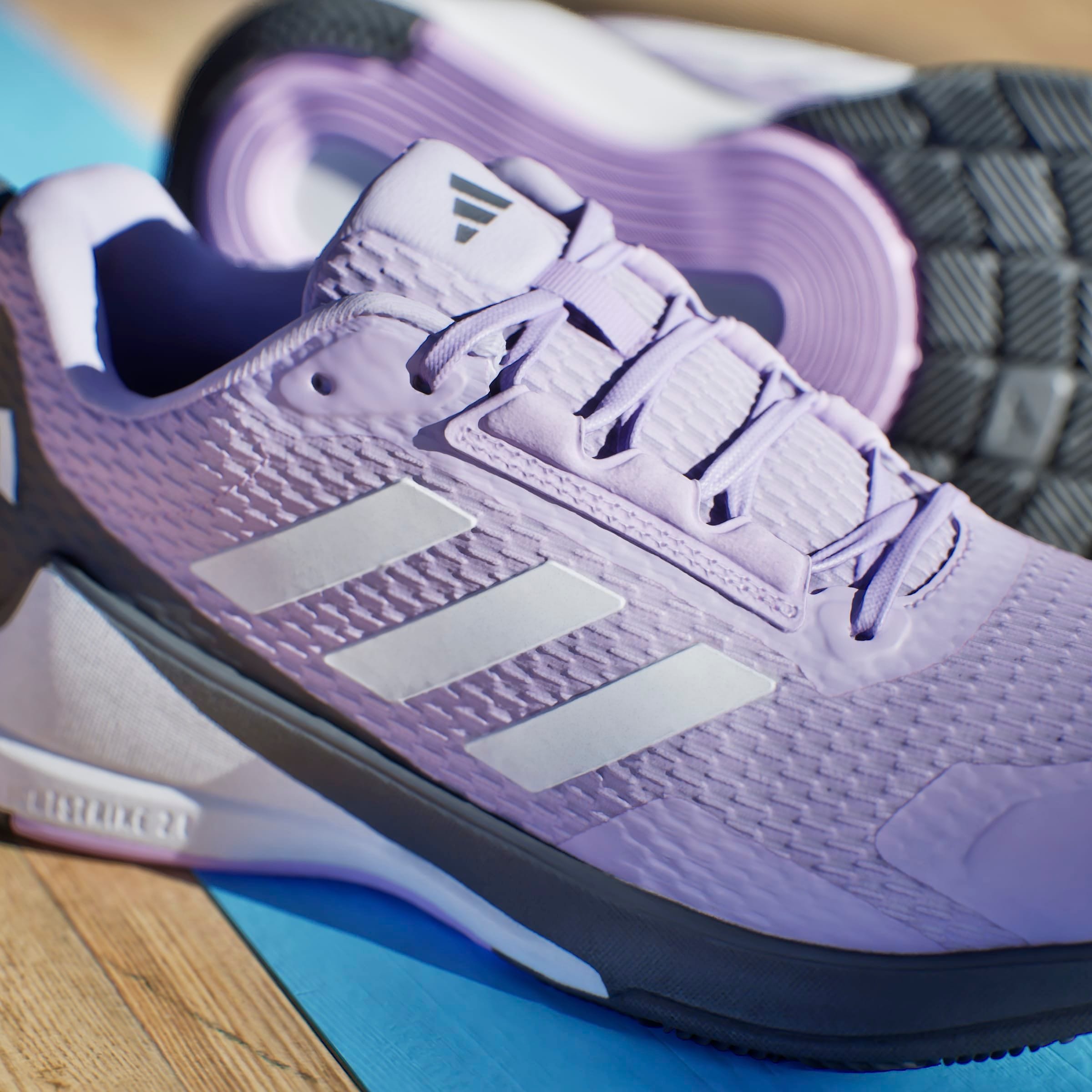 adidas Performance Hallenschuh »NOVAFLIGHT 2 INDOOR«, besonders geeignet für Handball und Volleyball