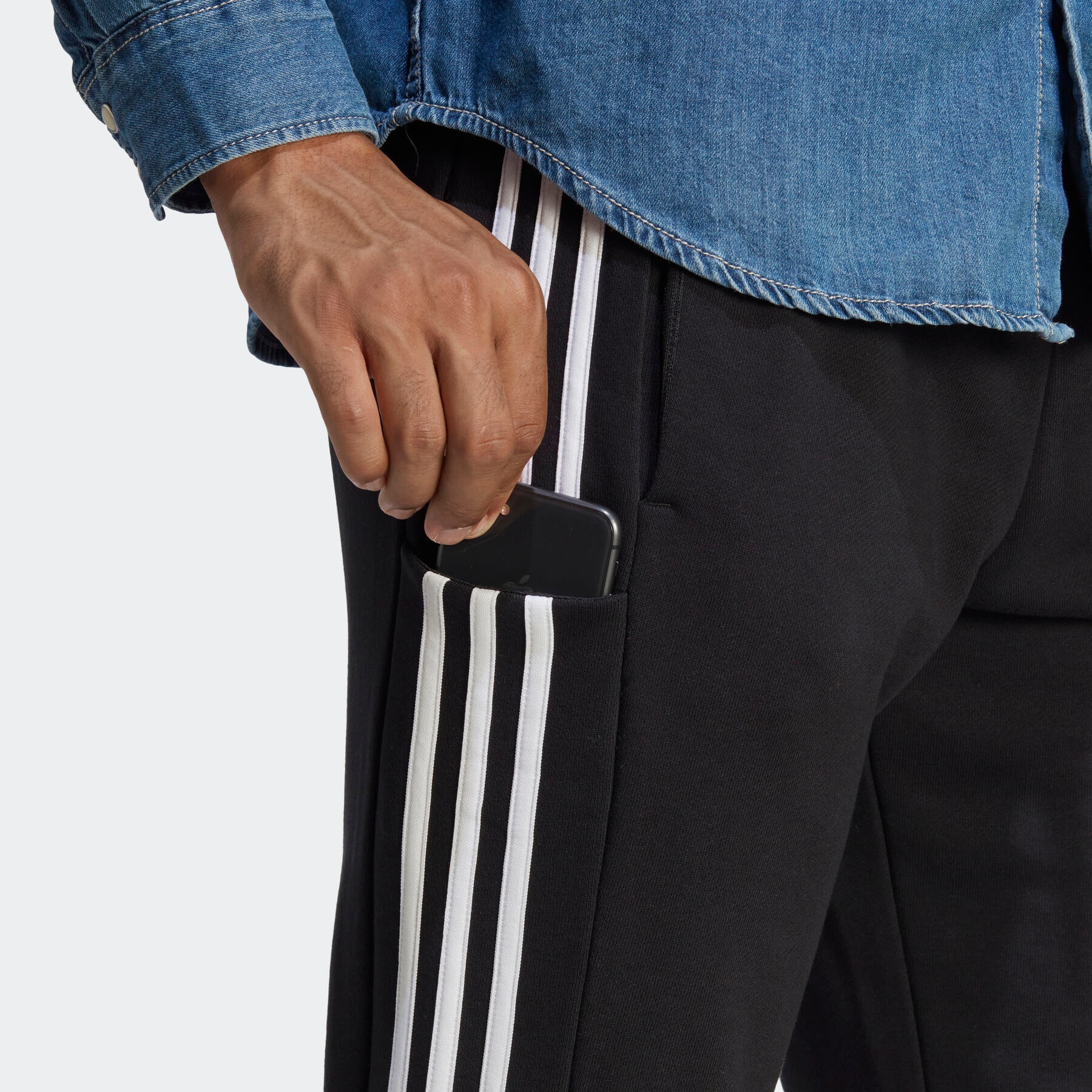 adidas Sportswear Sporthose »ESSENTIALS FRENCH TERRY TAPERED CUFF 3STREIFEN HOSE«, (1 tlg.)