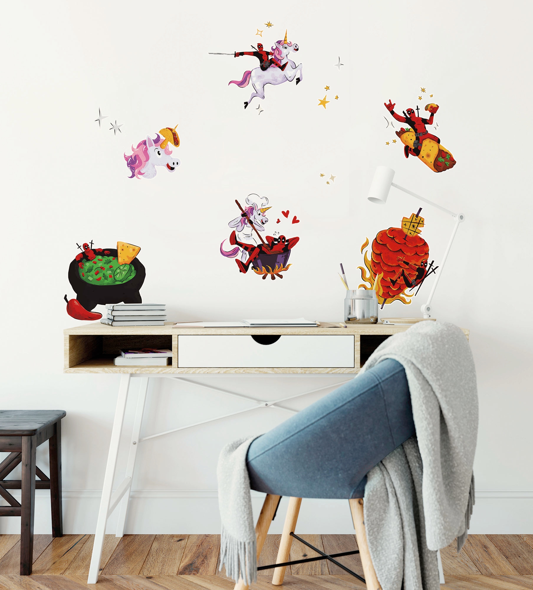 Image of Komar Wandtattoo "Marvel Deadpool Food" 50 x 70 cm (Breite x Höhe) - Kinderzimmer, Wandsticker