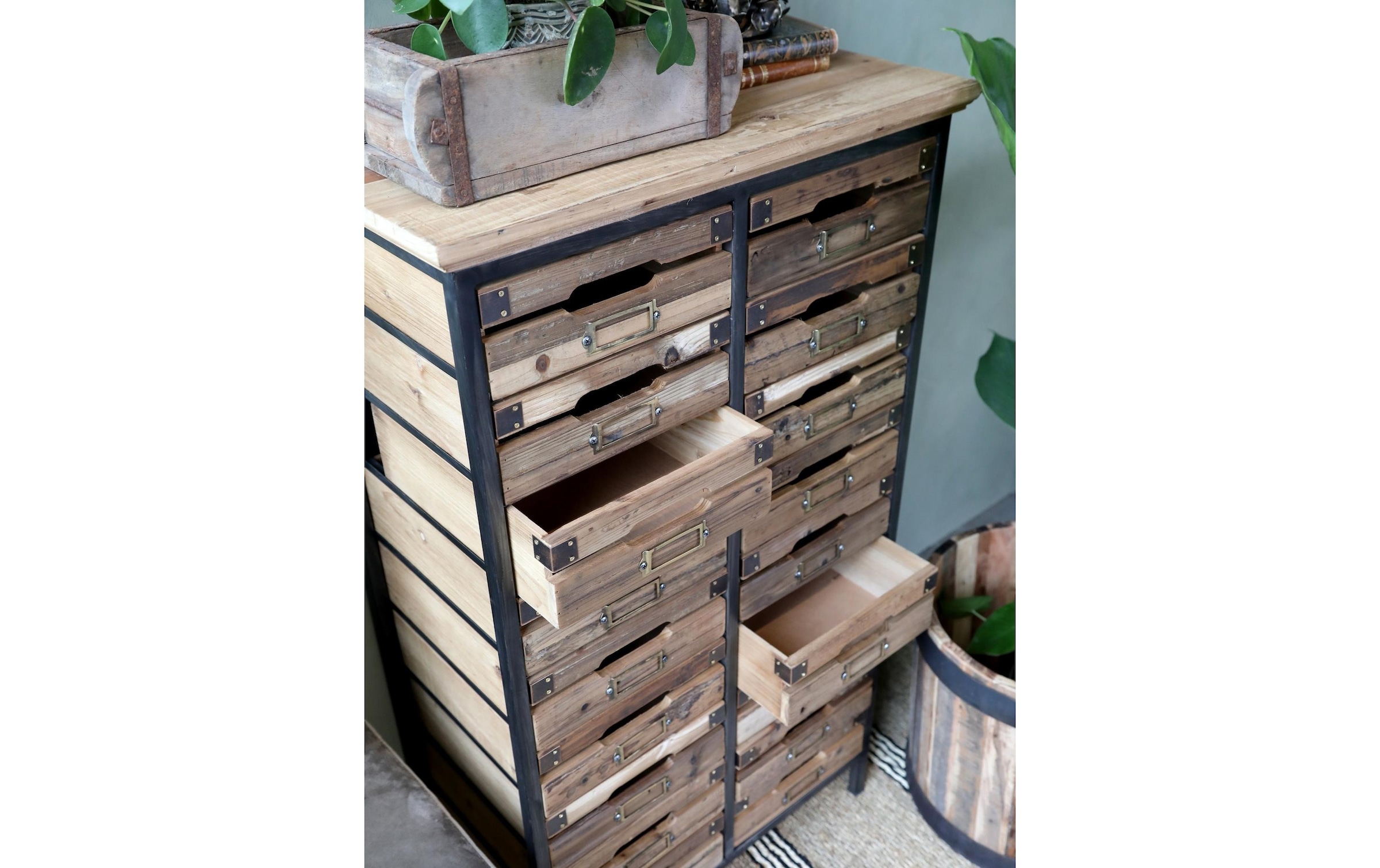 Chic Living Kommode »16«