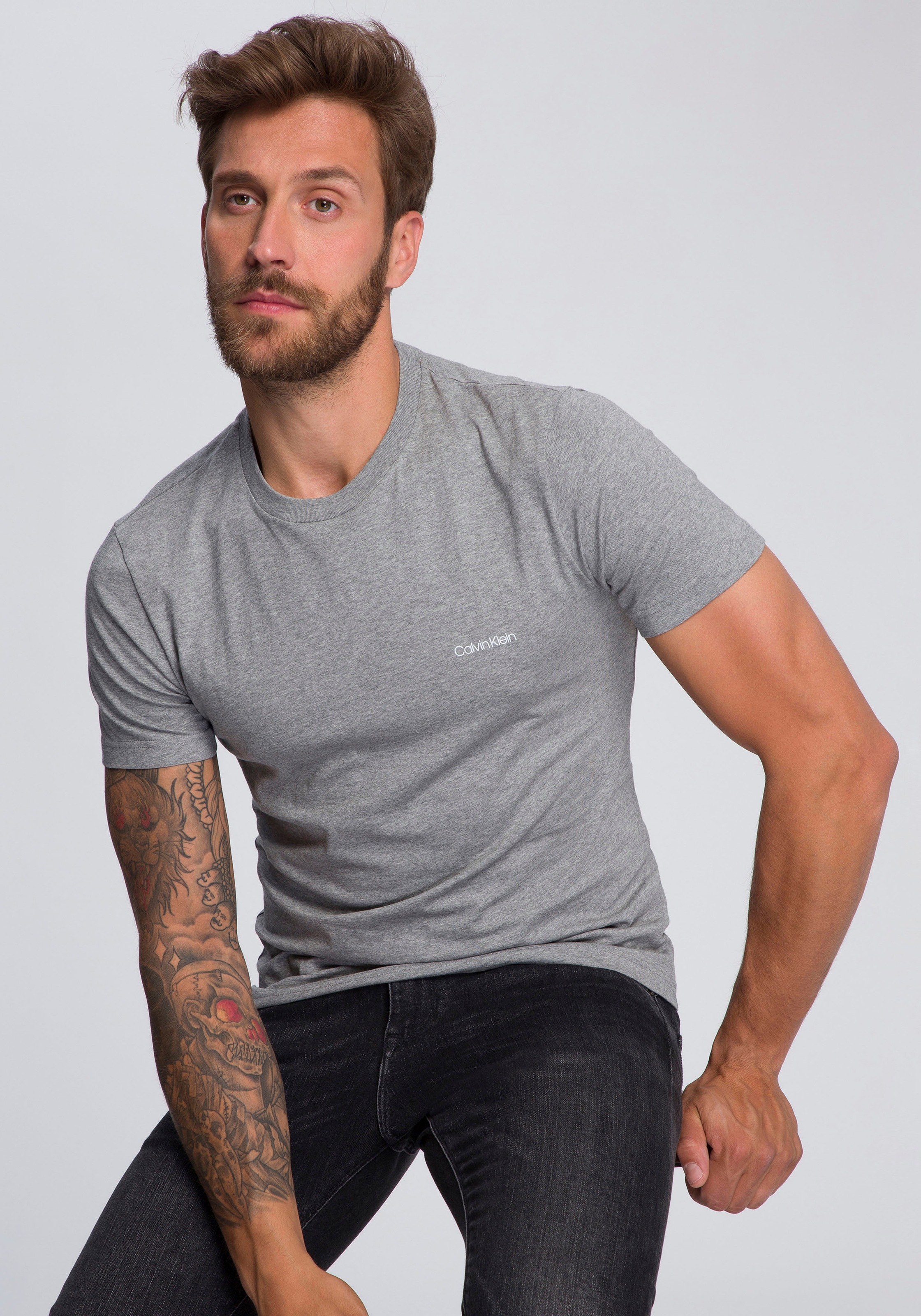 Image of Calvin Klein T-Shirt »COTTON CHEST LOGO«, kleiner Calvin Klein- Schriftzug bei Ackermann Versand Schweiz