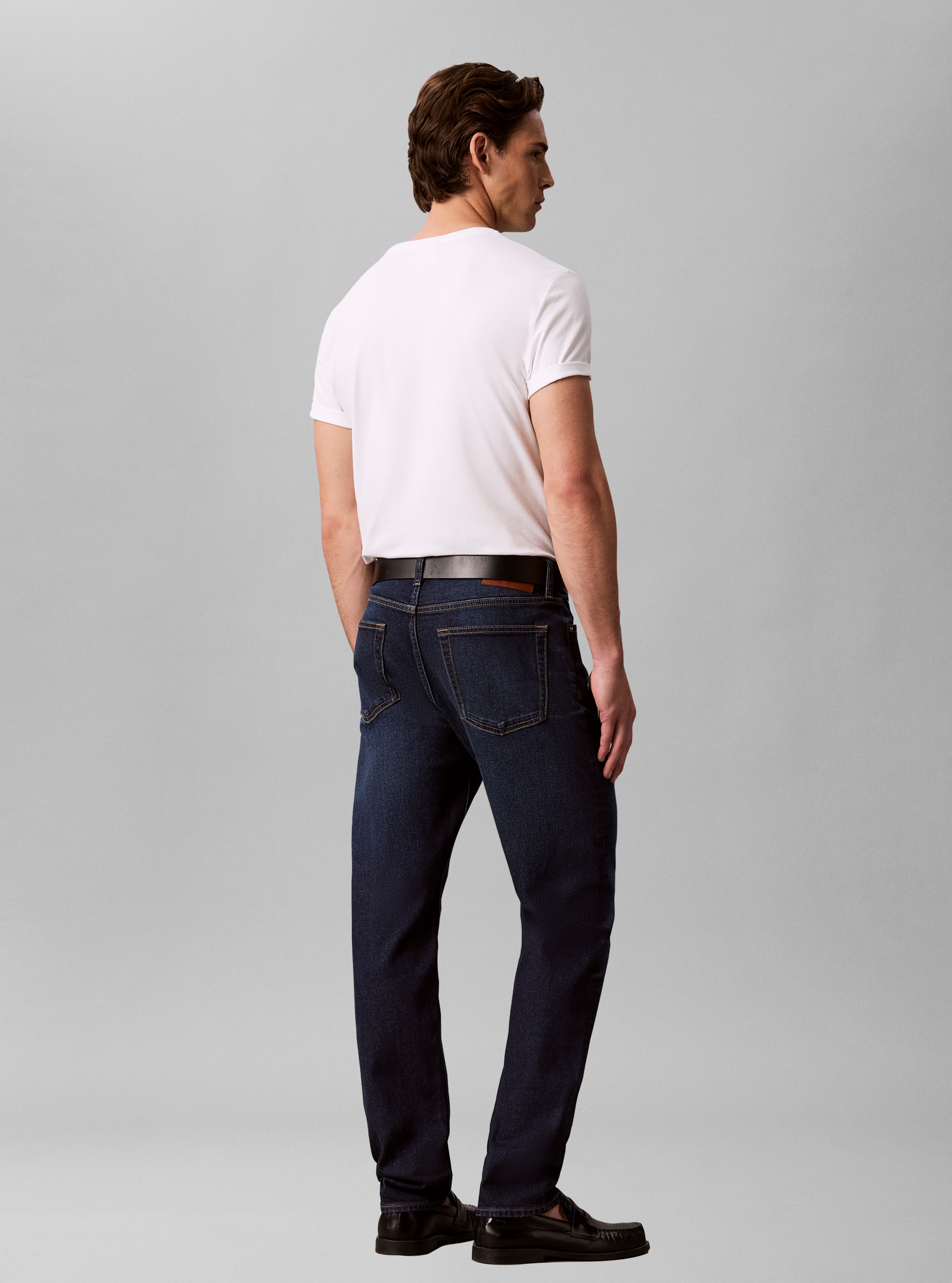 Calvin Klein Jeans Tapered-fit-Jeans »CLASSIC TAPER« Regular fit mit praktischen Taschen