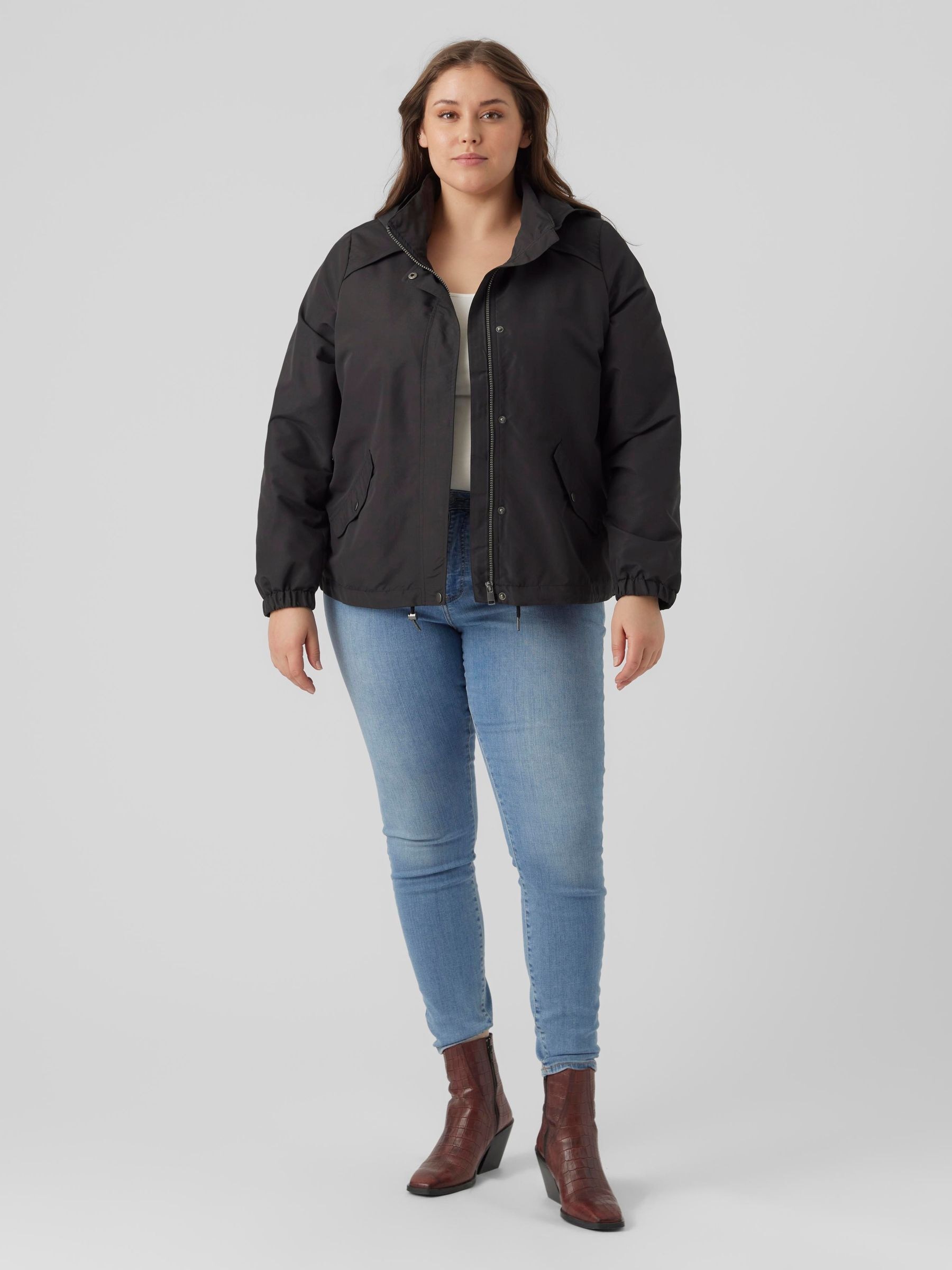 Vero Moda Curve Parka »VMCZOA SHORT PARKA NOOS CUR« mit Kapuze der perfekte Parka für die Übergangszeit