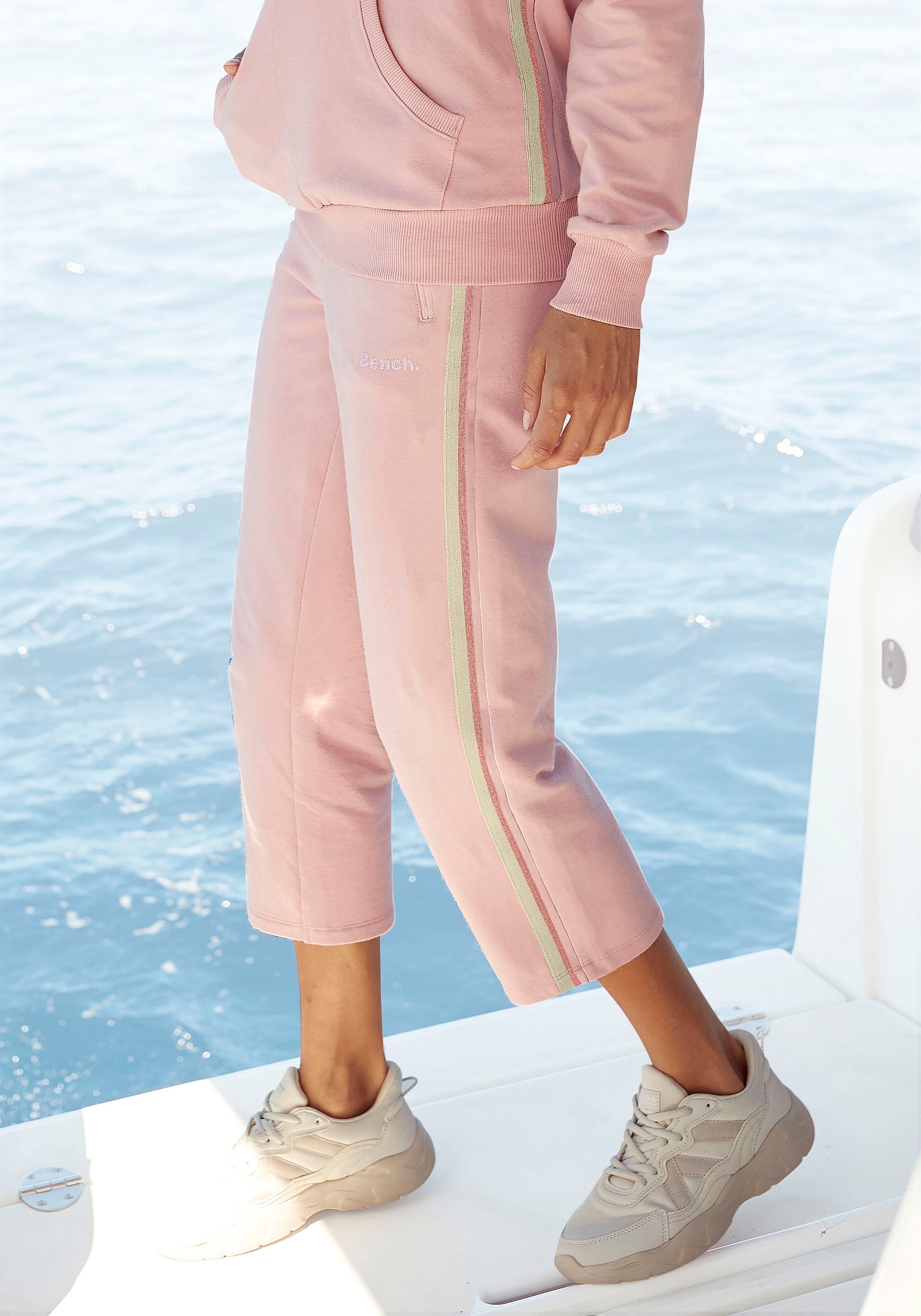 Image of Bench. Relax-Caprihose, mit Glitzerstreifen bei Ackermann Versand Schweiz