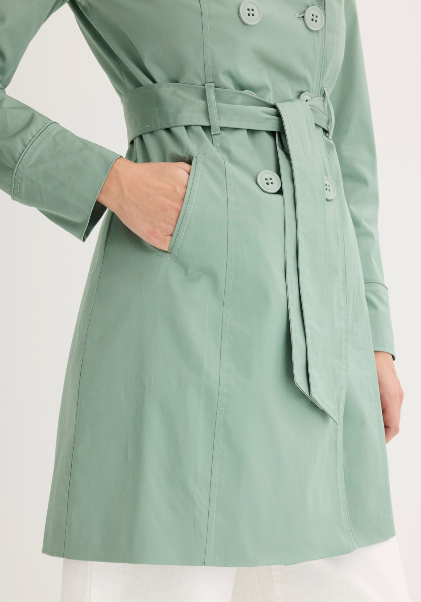 bonprix Trenchcoat mit abnehmbarem Bindegürtel, 2-Reiher
