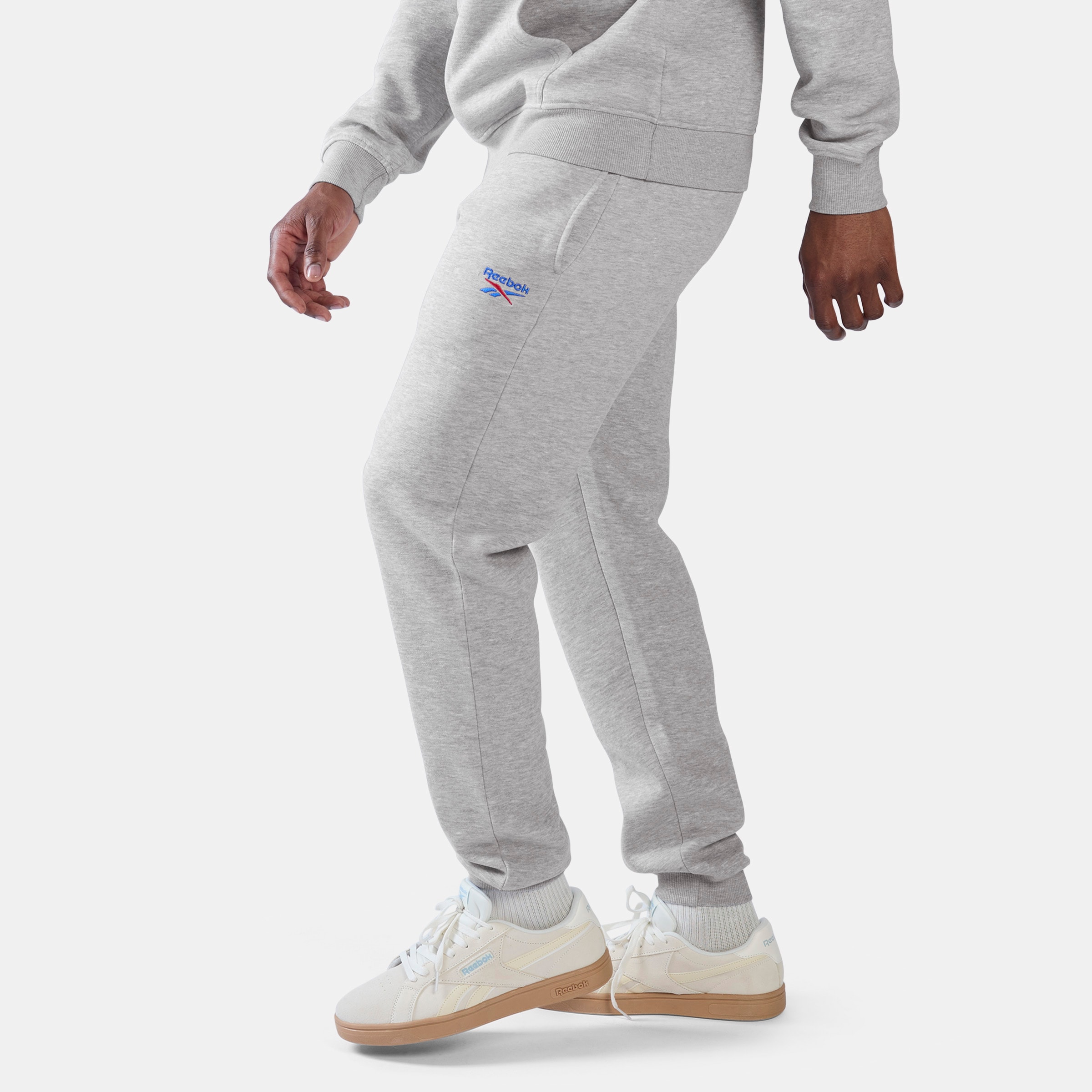 Image of Reebok Jogginghose "ID 2-COLOUR LOGO FLEECE CUFFED JOG PANT" mit Fleece, auch in grossen Grössen
