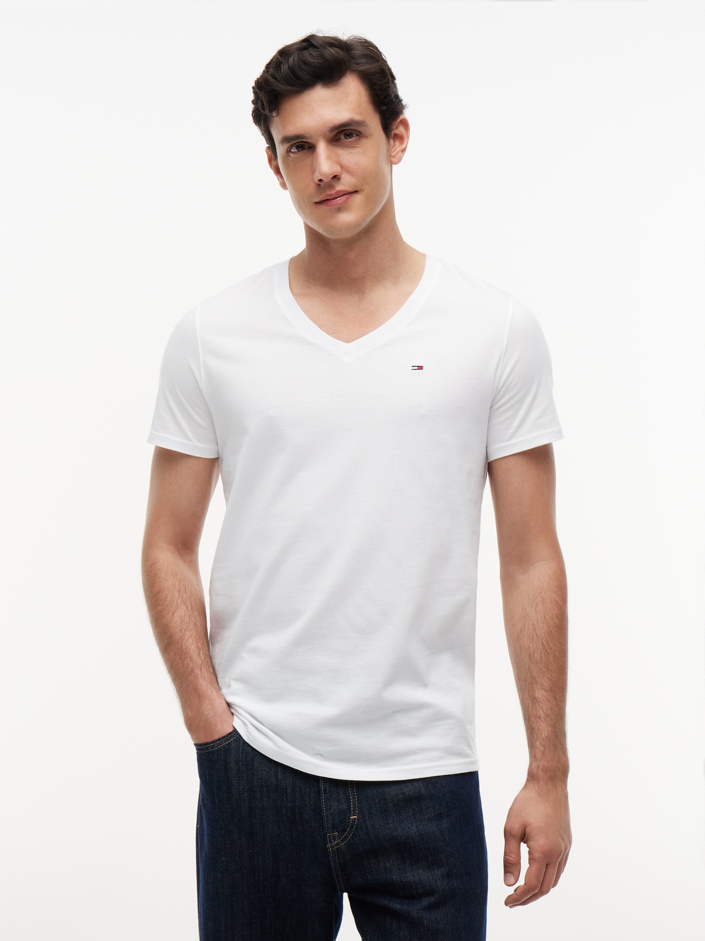 Tommy Jeans T-shirt »TJM ORIGINAL JERSEY V NECK« avec encolure en V et discrète étiquette logo