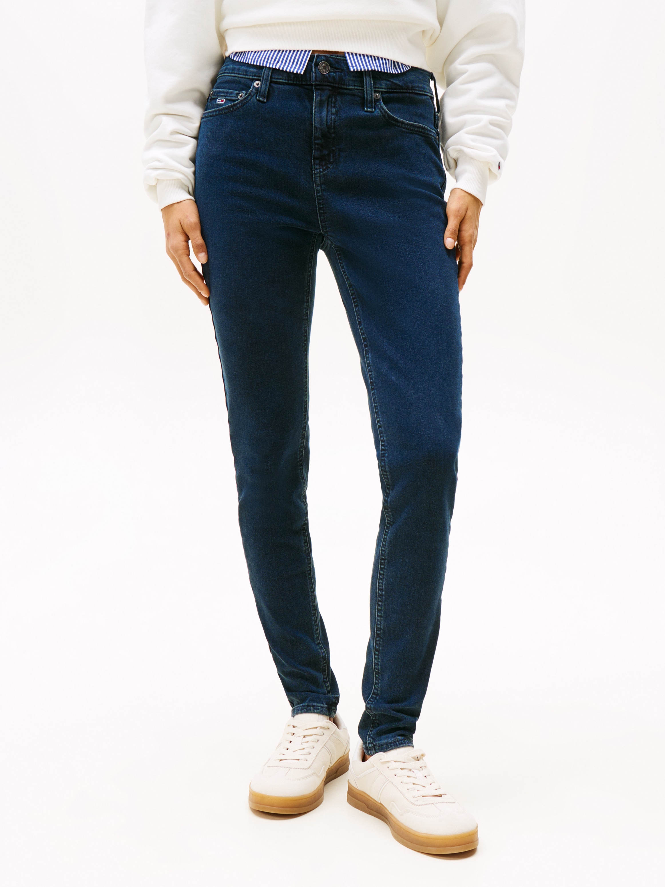Tommy Jeans Skinny-fit-Jeans »Nora Mid Rise Skinny Fit«, mit Waschung, mit Logo-Badge