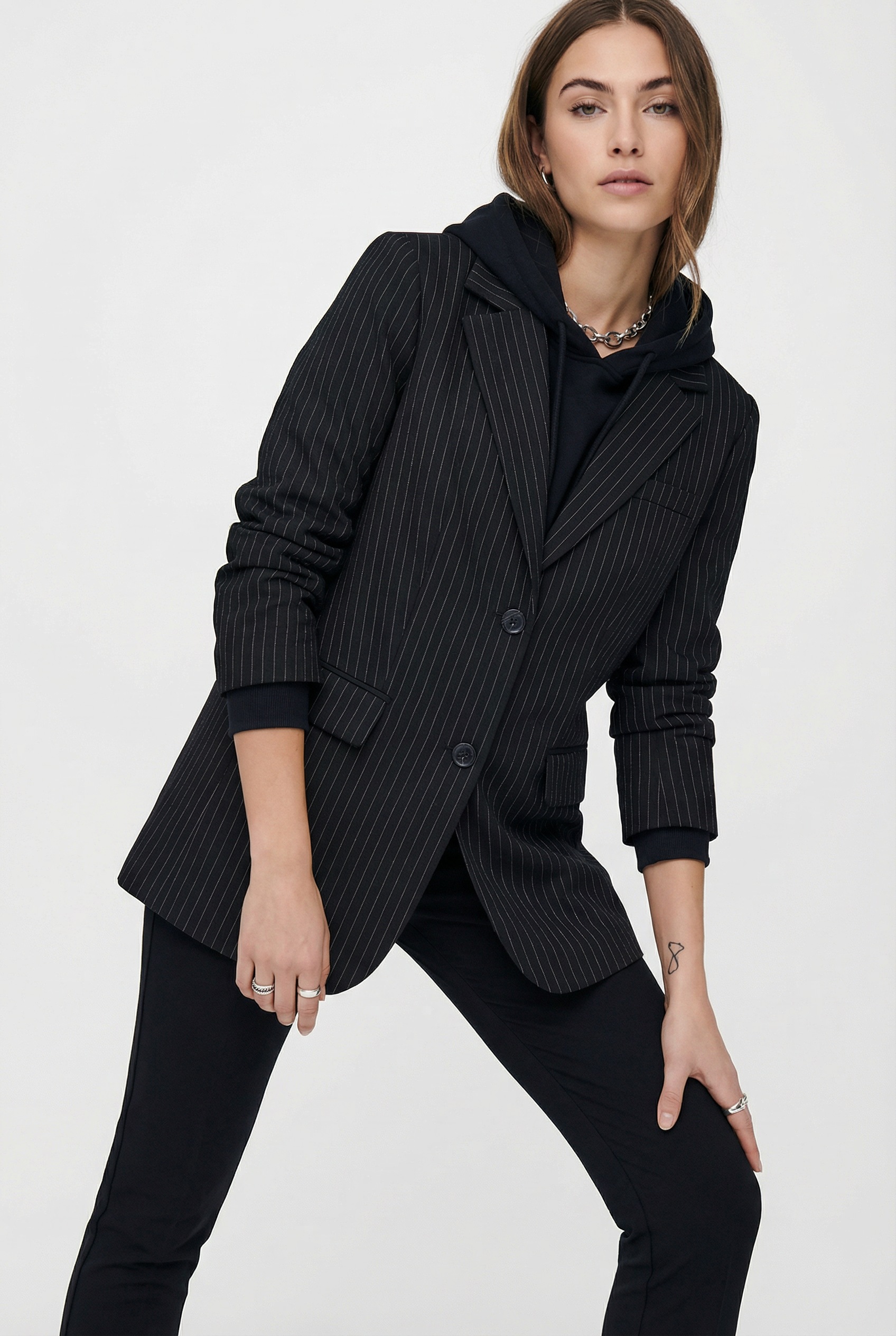 Image of ONLY Longblazer "ONLREINA L/S PINSTRIPE BLAZER TLR NOOS" mit Nadelstreifen