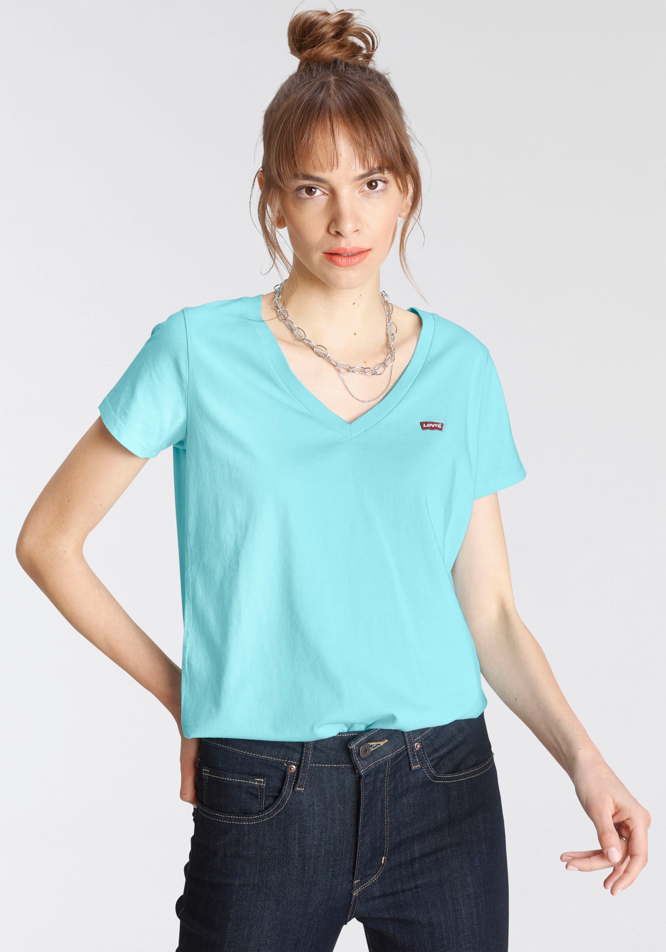 Levi's® V-Shirt »Perfect Tee«, mit kleinem Batwing- Logo