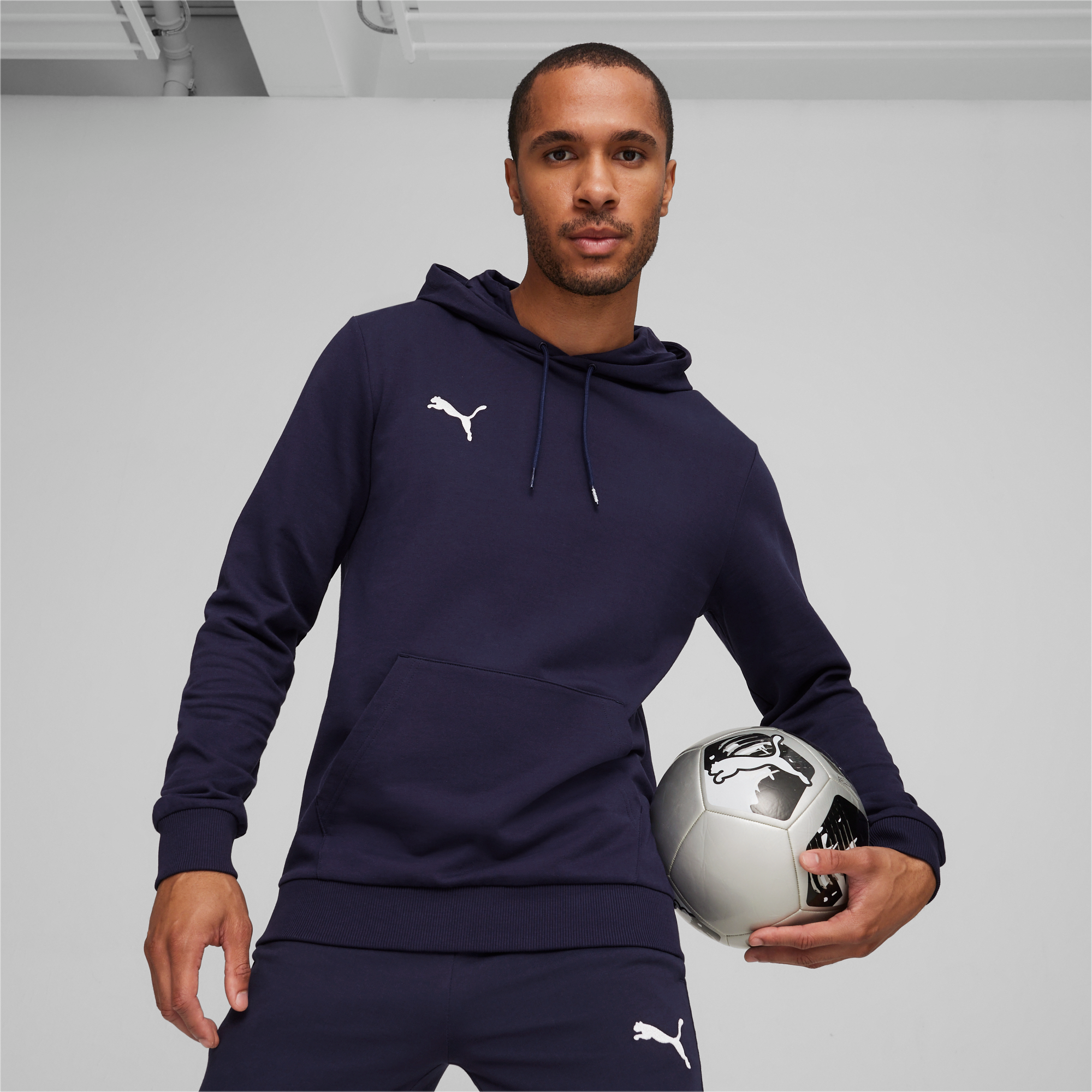 Image of PUMA Kapuzensweatshirt "TEAMGOAL CASUALS HOODY", mit Kapuze, Rundhalsausschnitt, Regular Fit, mit Kängurutasche