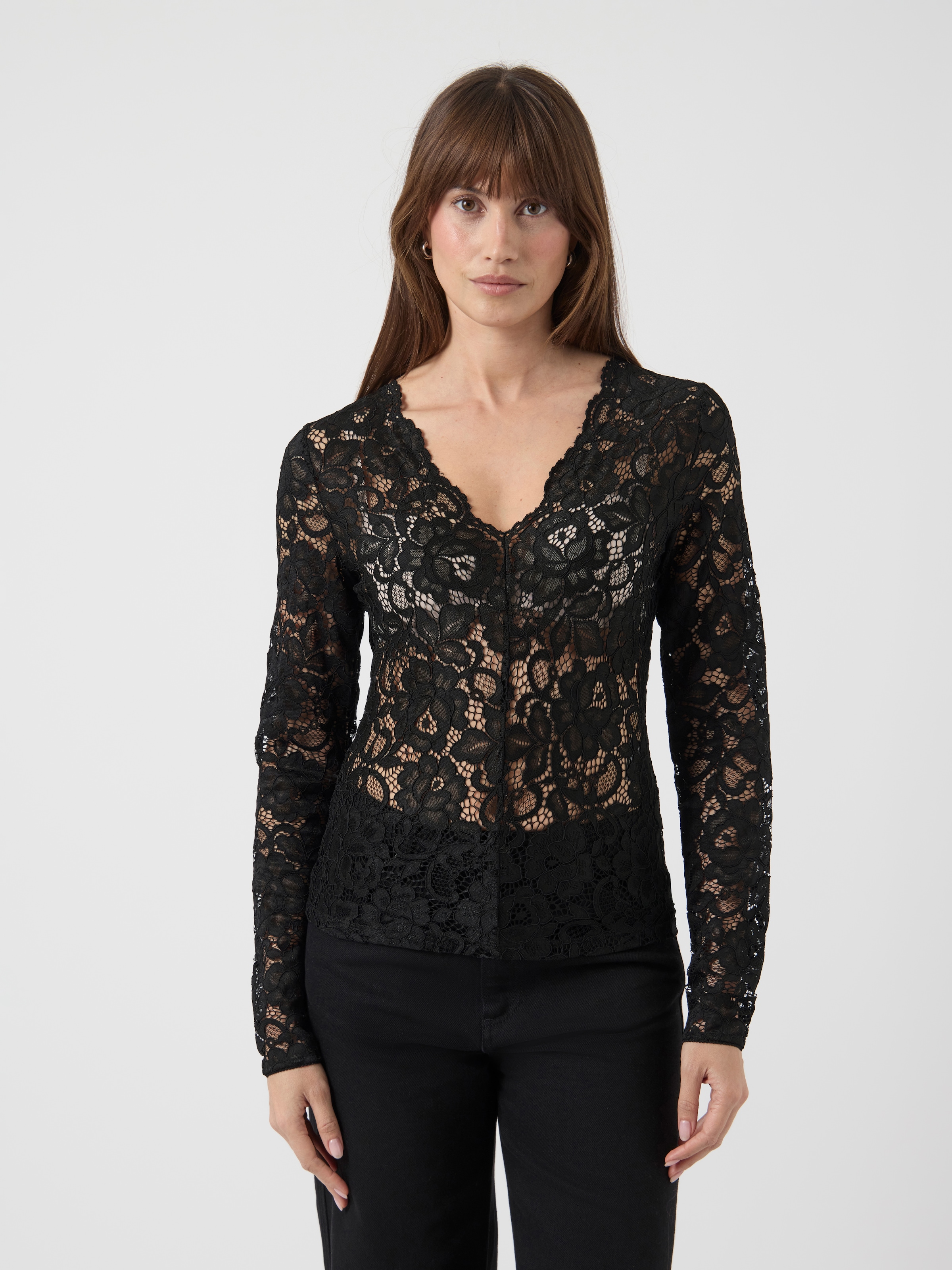 Image of Y.A.S Spitzenshirt "YASLACEY LS V-NECK LACE TOP S. NOOS"