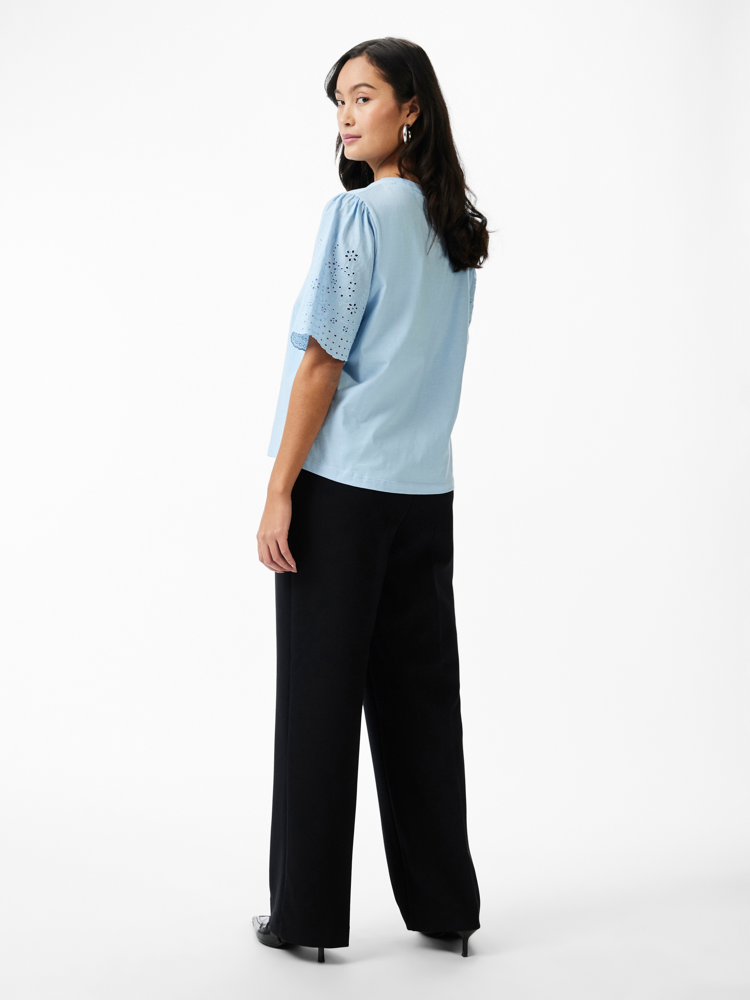 Y.A.S T-shirt à manches courtes »YASLEX SS TOP W. EMB SLEEVES S. NOOS« mit Lochstickerei