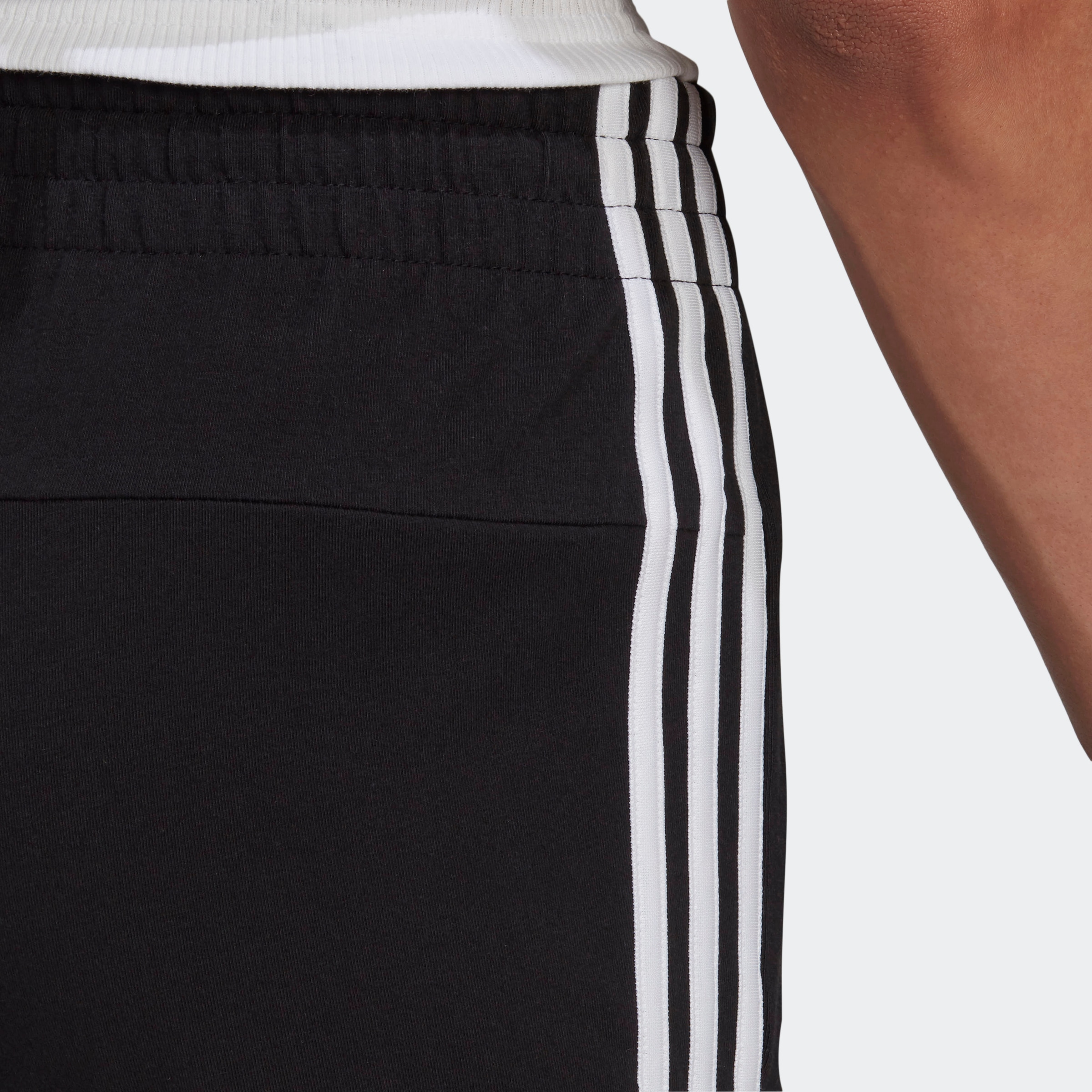 adidas Sportswear Shorts »ESSENTIALS SLIM 3-STREIFEN«, (1 tlg.)