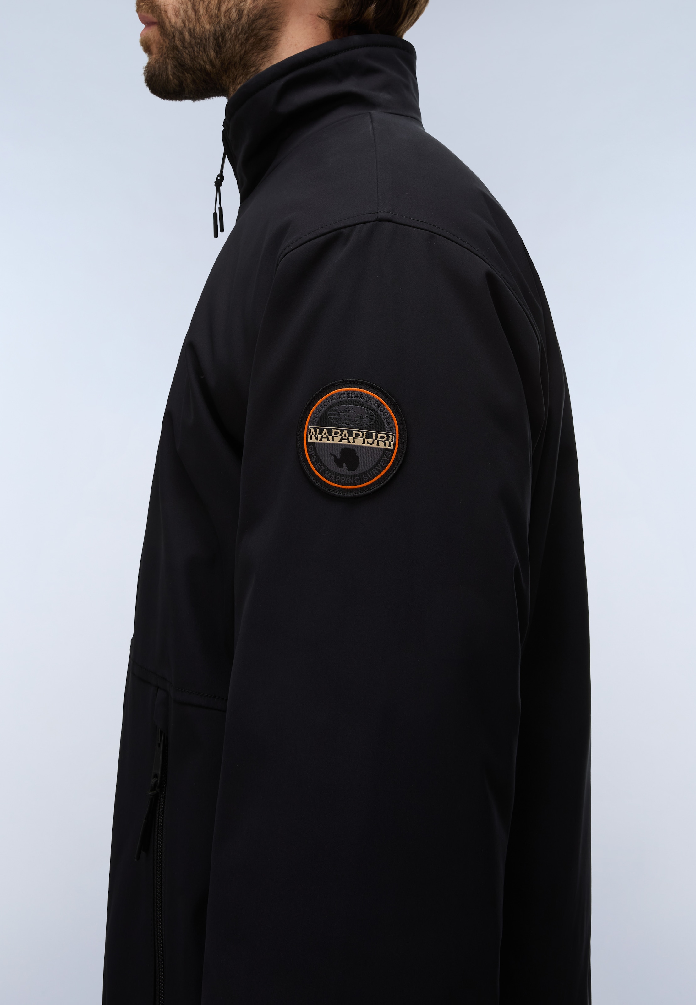Napapijri Veste d'hiver »A-TUNDRA FZ STAND BLACK BEAUTY« en polyamide, caractère droit