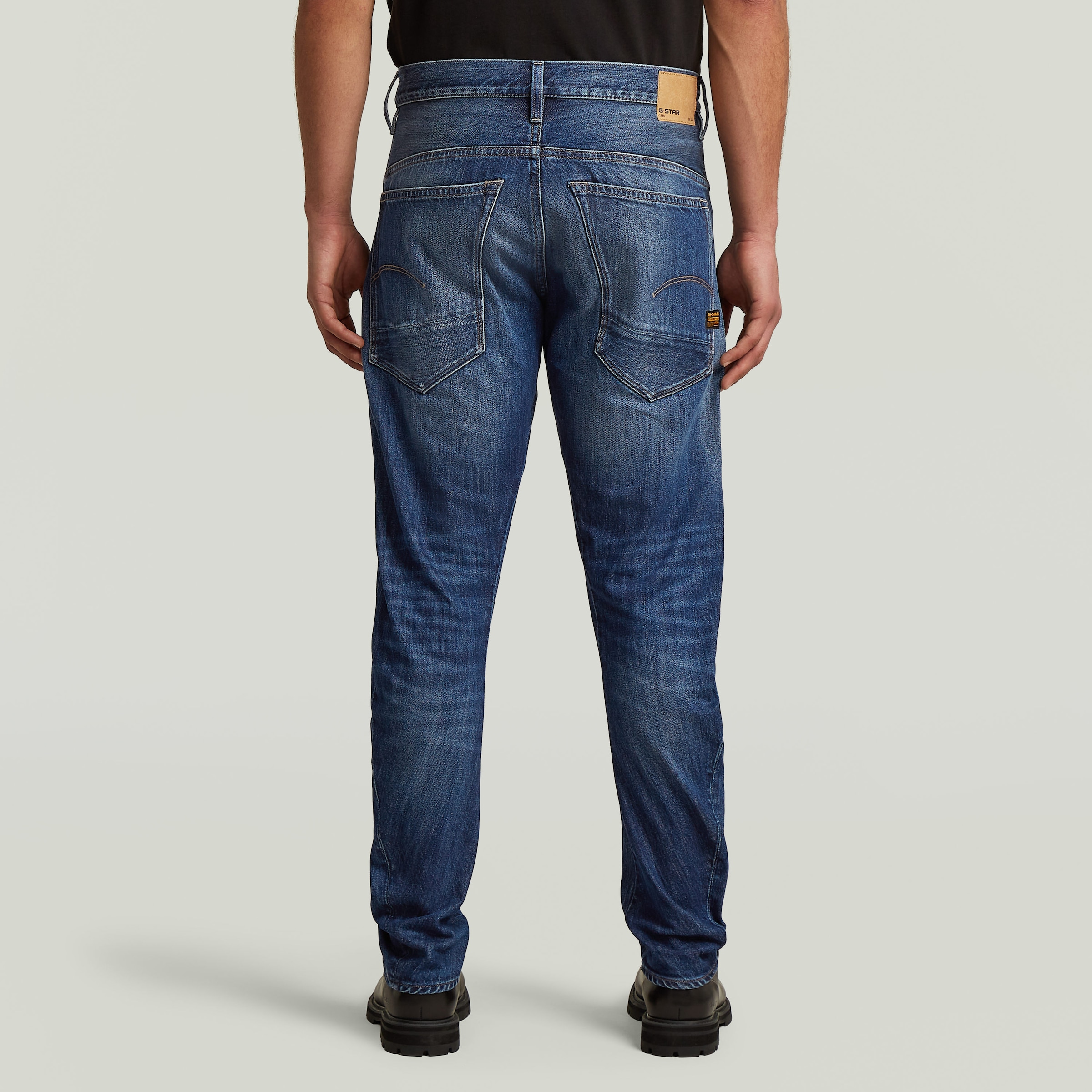 G-STAR Tapered-fit-Jeans »G-Star Arc 3D« mit Knopfverschluss, mittlerer Bund