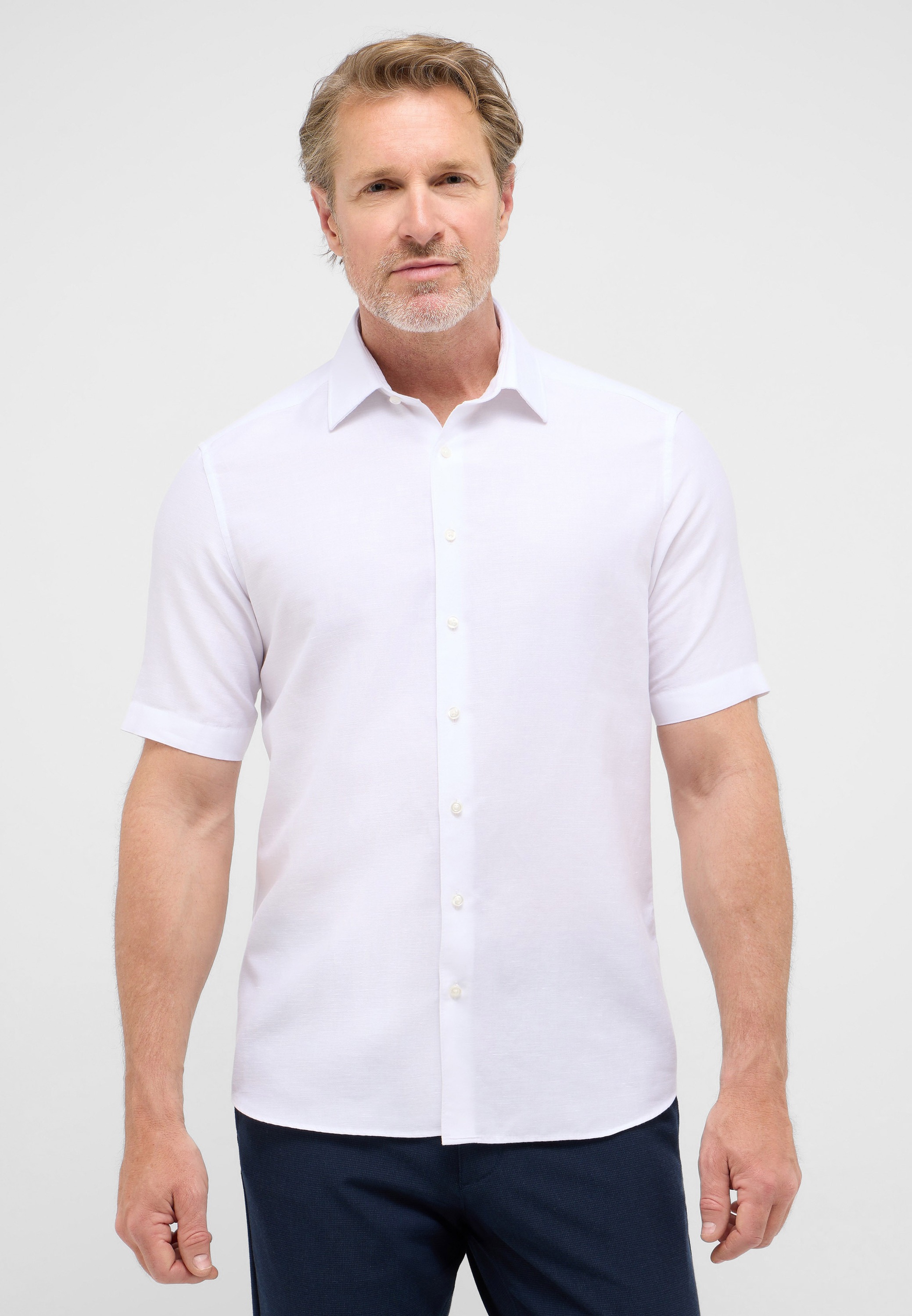 Image of Eterna Kurzarmhemd "MODERN FIT" EASY IRON (bügelleicht)