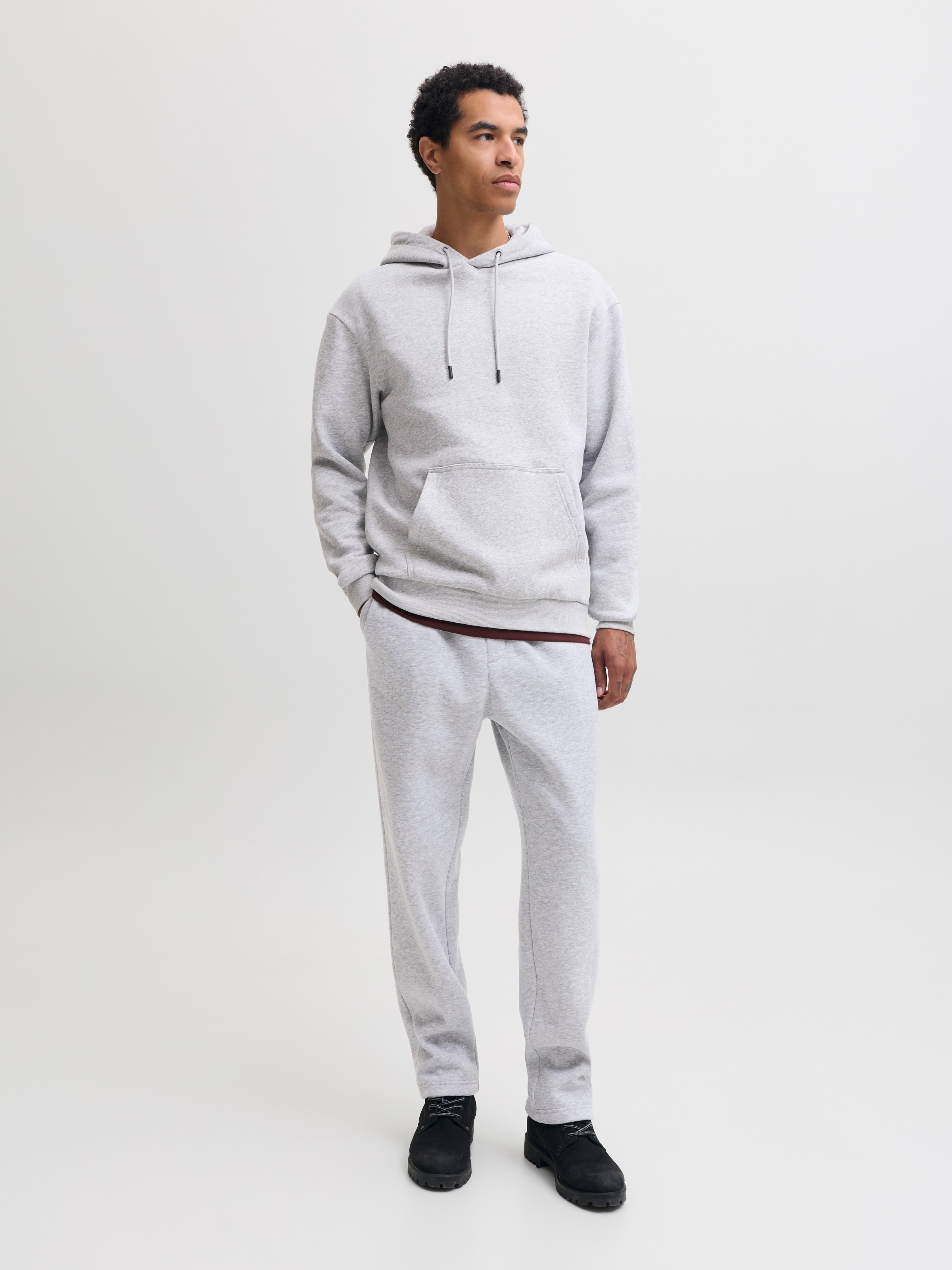 Jack & Jones Kapuzensweatshirt »JJEBRADLEY SWEAT HOOD UNC SET PK MP«, 2 mit Sweathose, Materialmix, locker geschnitten
