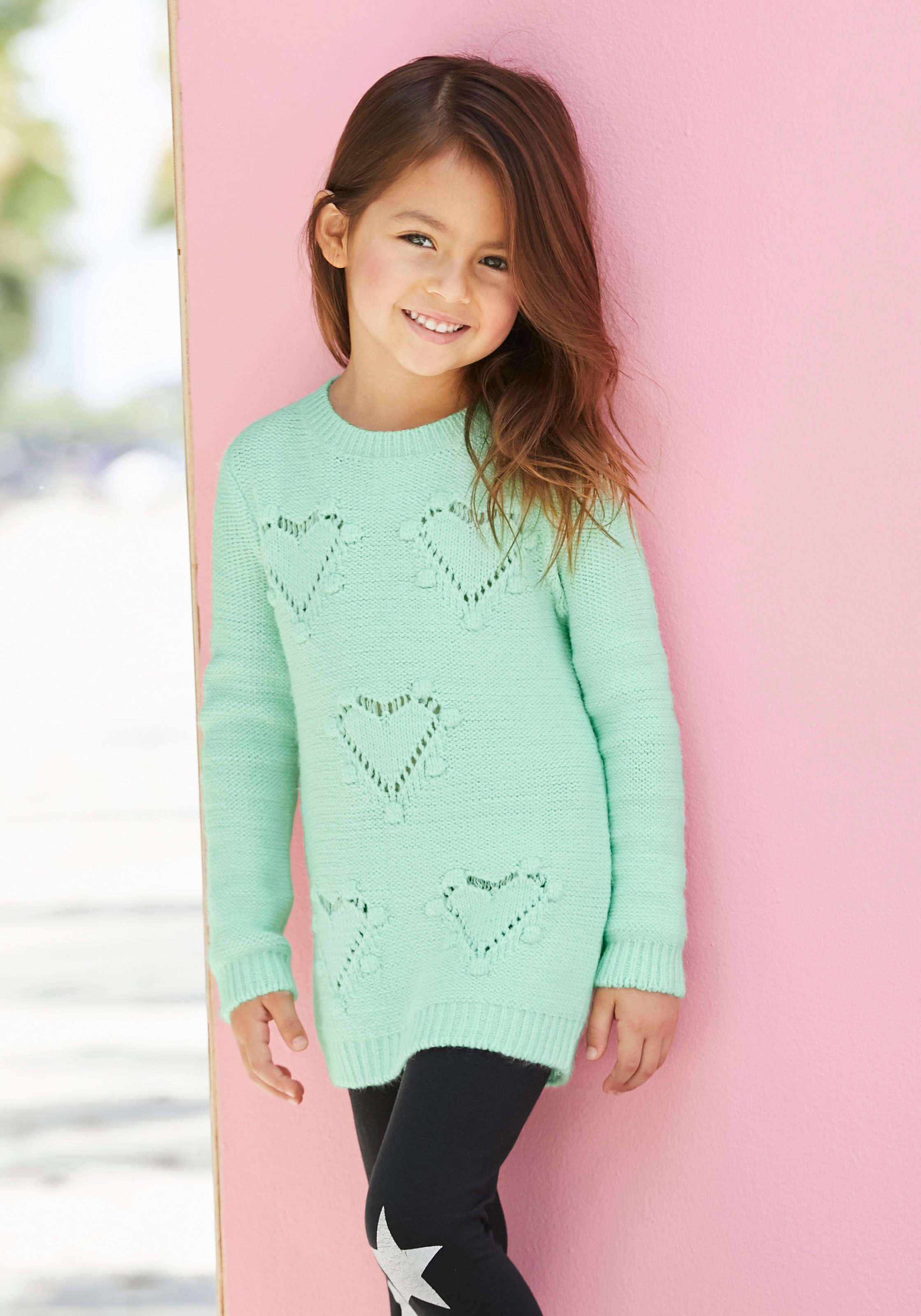 Image of KIDSWORLD Strickpullover "Pulli für kleine Mädchen" gestricktem Herzchenmuster