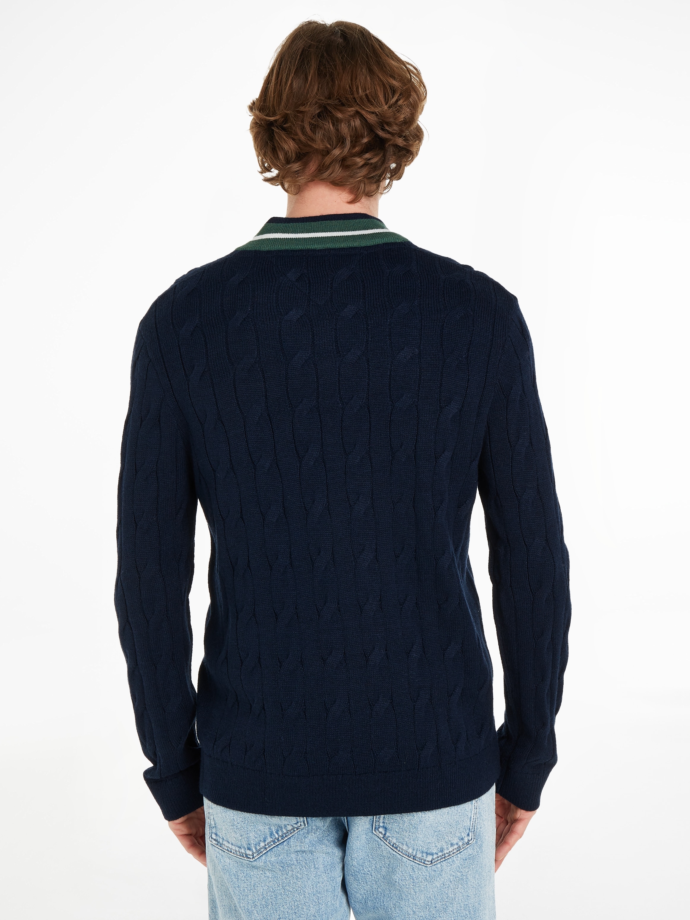 Tommy Jeans Strickpullover »TJM REG V-NECK CABLE SWEATER«, mit zartem Zopfmuster