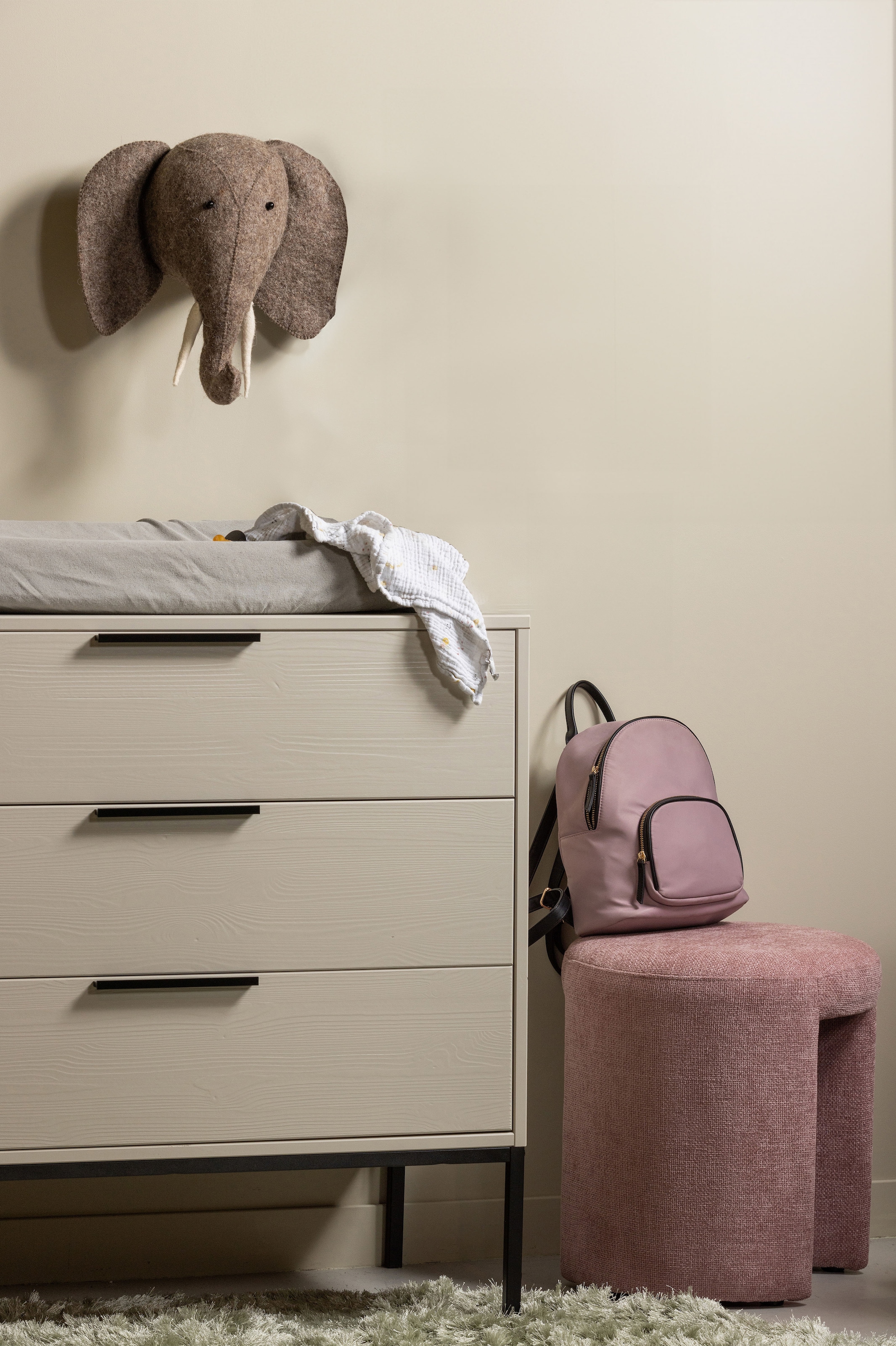 WOOOD Sitzhocker »Charlie kompakte Form, vollständig gepolstertes B 45 x T 45 x H 47 cm« Sehr hohe Verschleissfestigkeit, Tragkraft 100 kg, mittlere Sitzhöhe