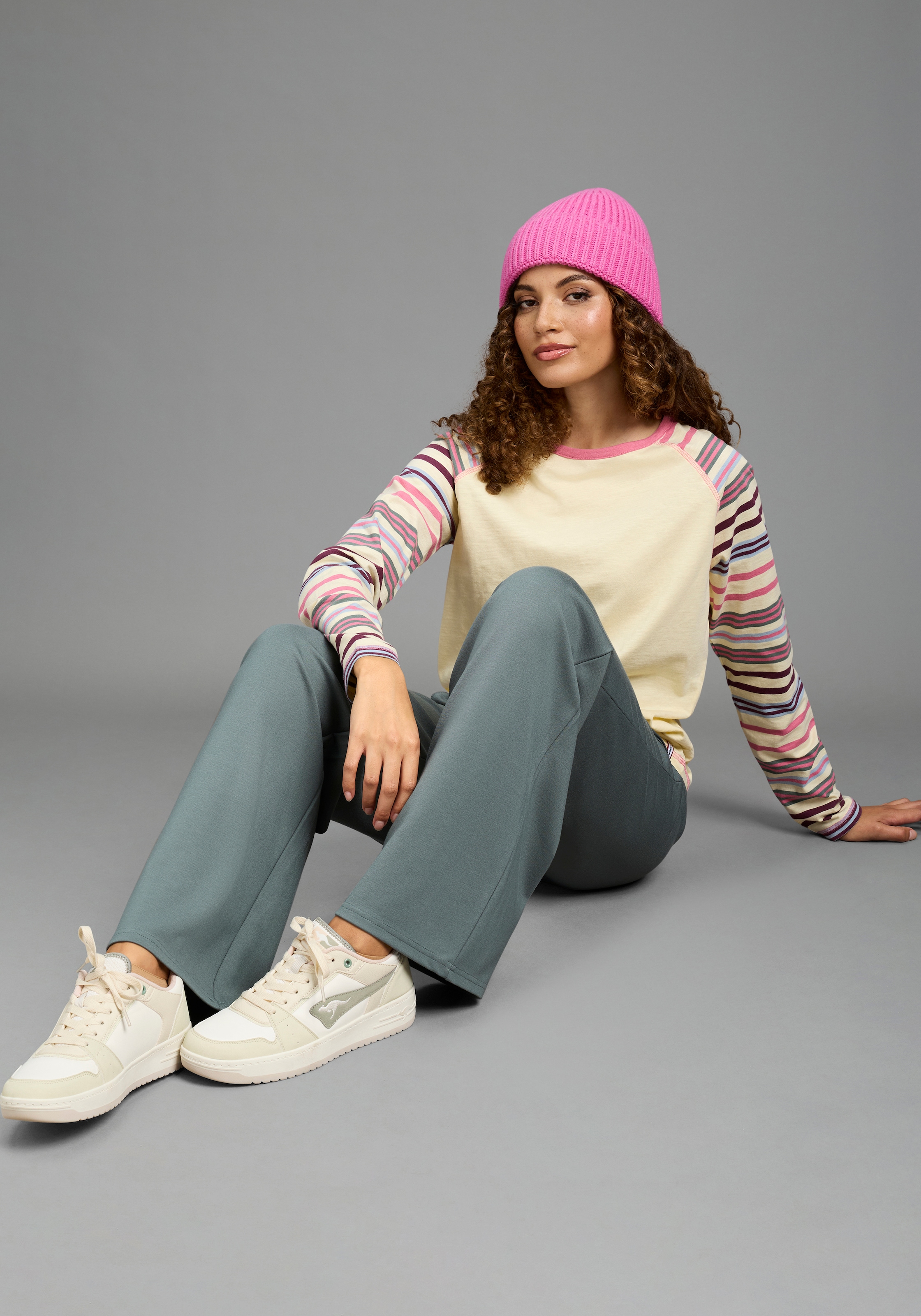 KangaROOS Pantalon palazzo  coupe ample, aussi disponible en grandes tailles