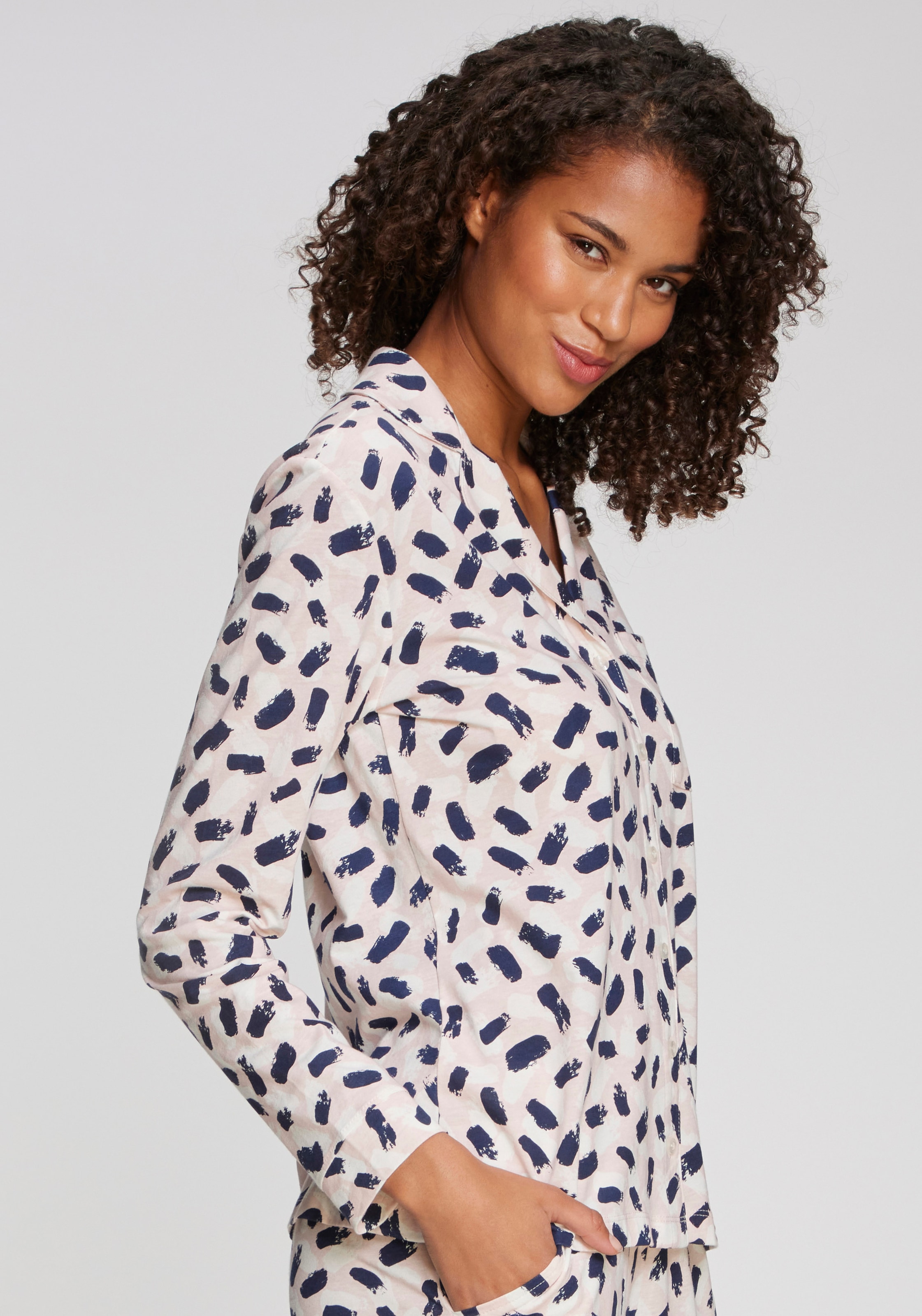 s.Oliver Haut de pyjama mit schönem Alloverdruck