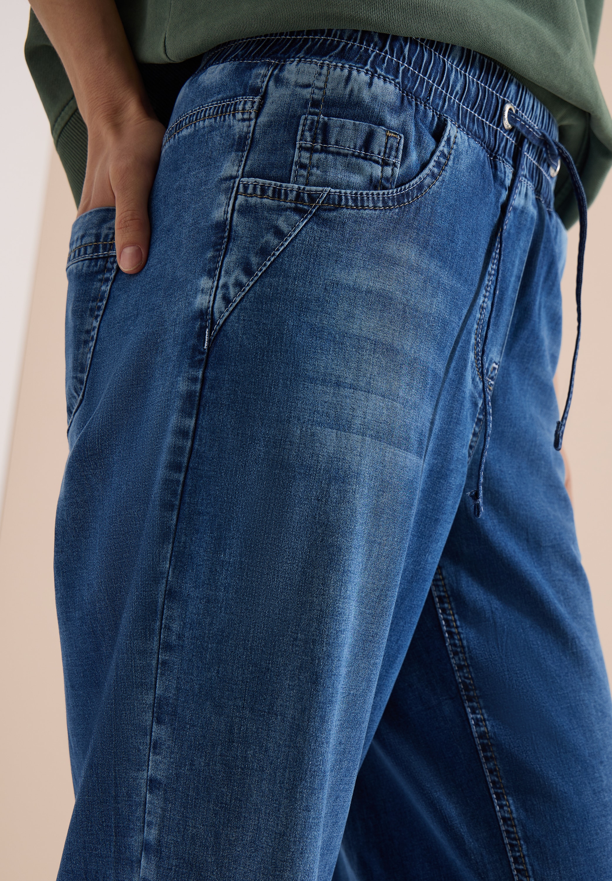 Cecil Jeans loose fit »Style Neele« avec ceinture élastique et cordon de serrage