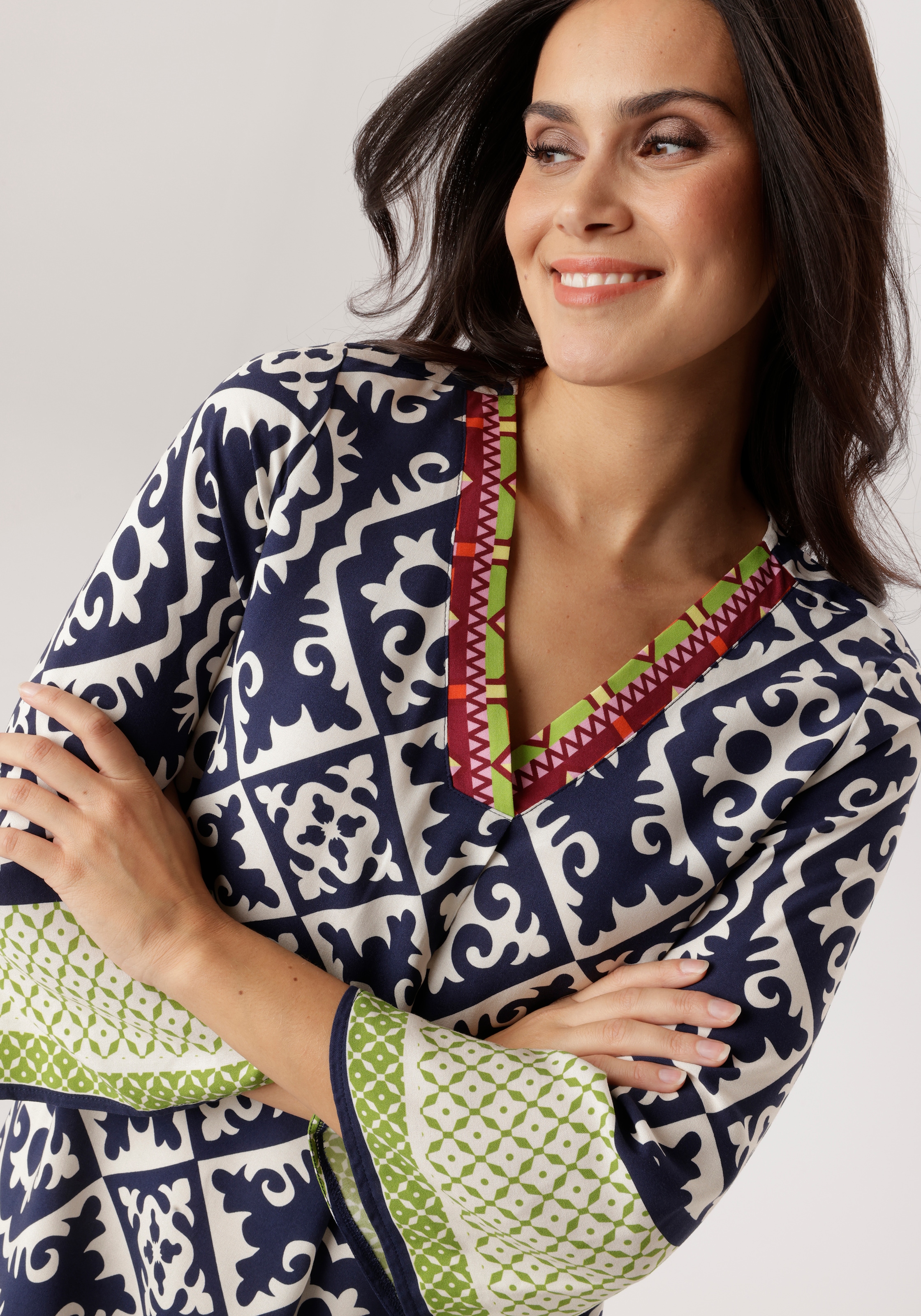 Aniston SELECTED Robe chemisier mit stylischem, ornamentalem Allover-Druck - NEUE KOLLEKTION