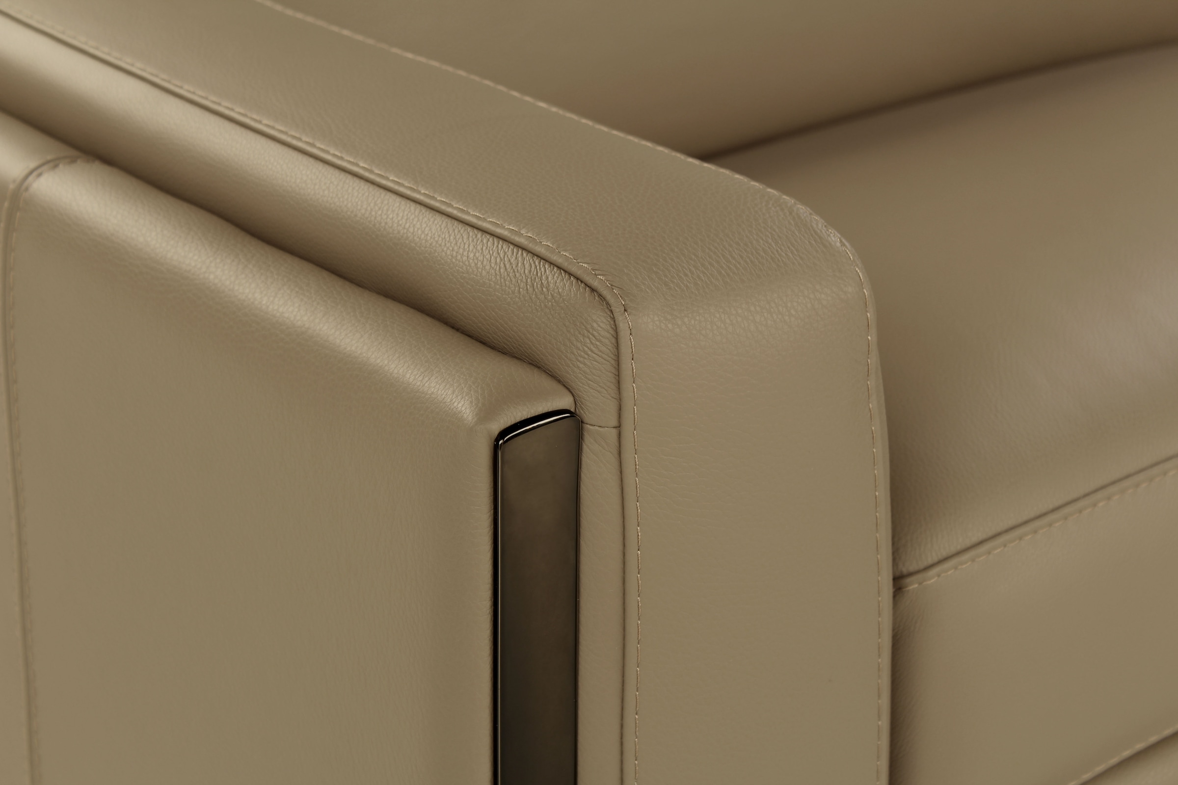 CALIA ITALIA Ecksofa »Pier, Design und erstklassiger Sitzkomfort im Einklang, L-Form«, in hochwertigem Lederbezug, 310 cm Breite